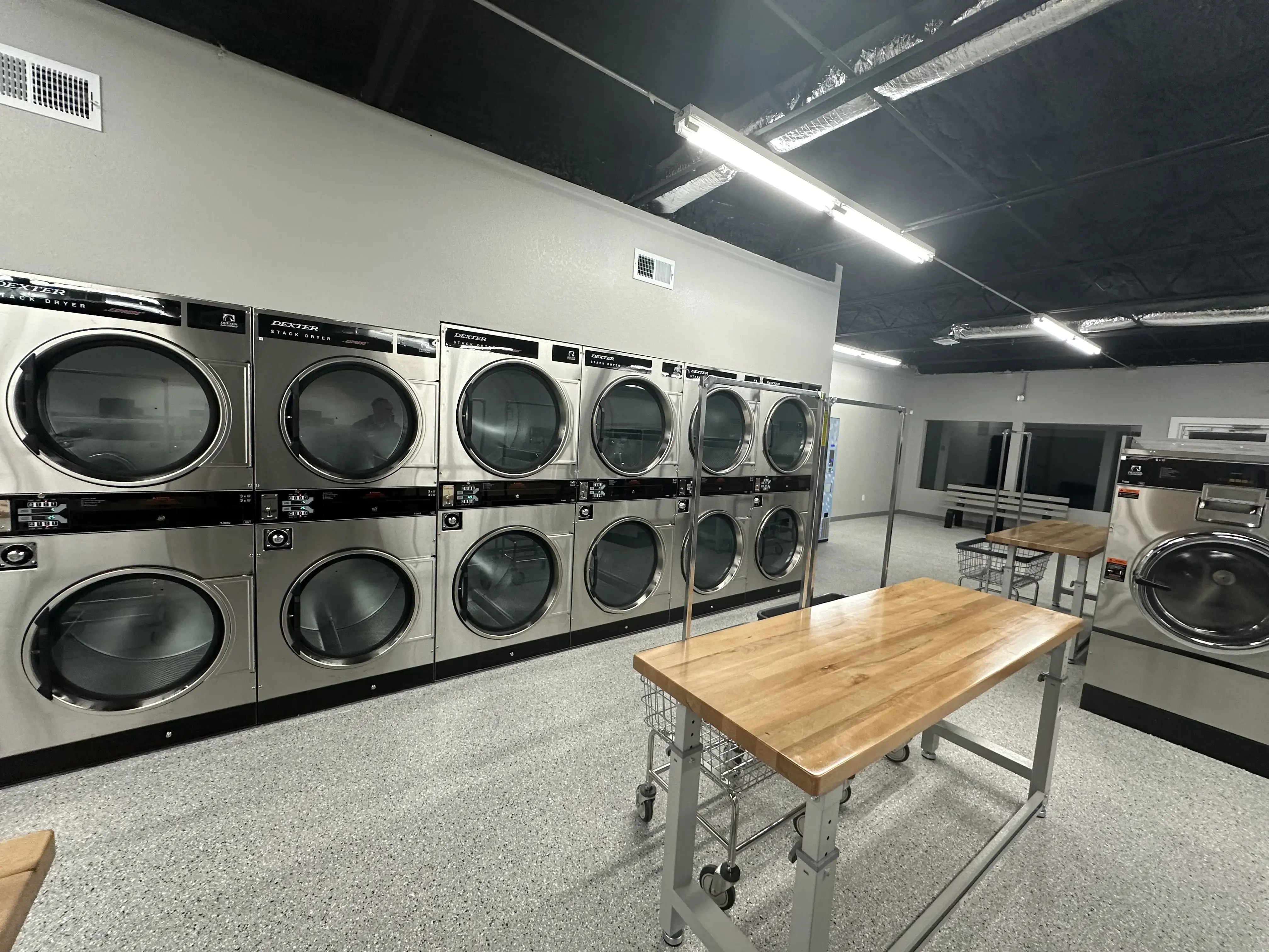 Kimberling city laundry - Image 1