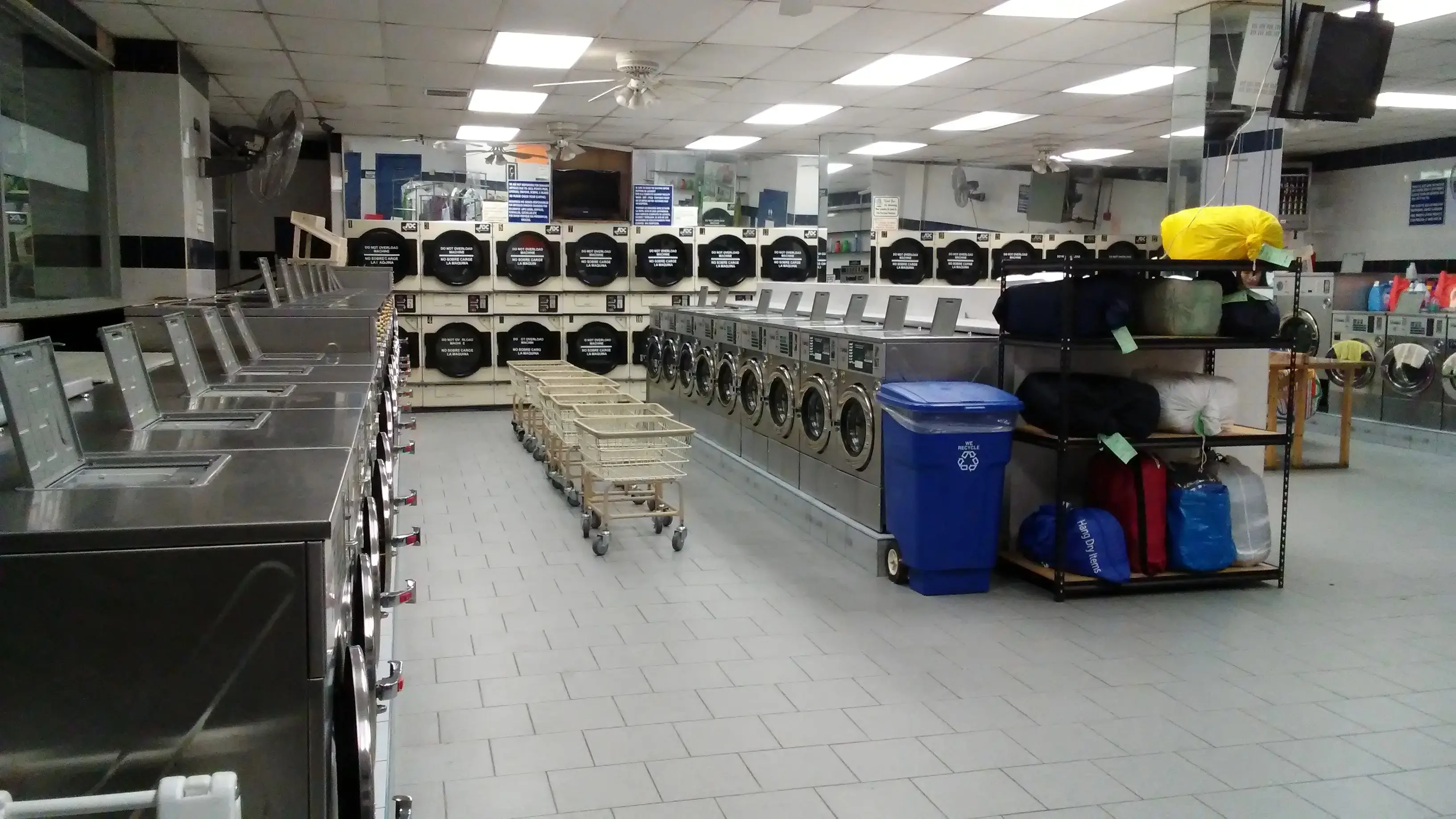 King Coin Laundry & Cleaners thumbnail 14