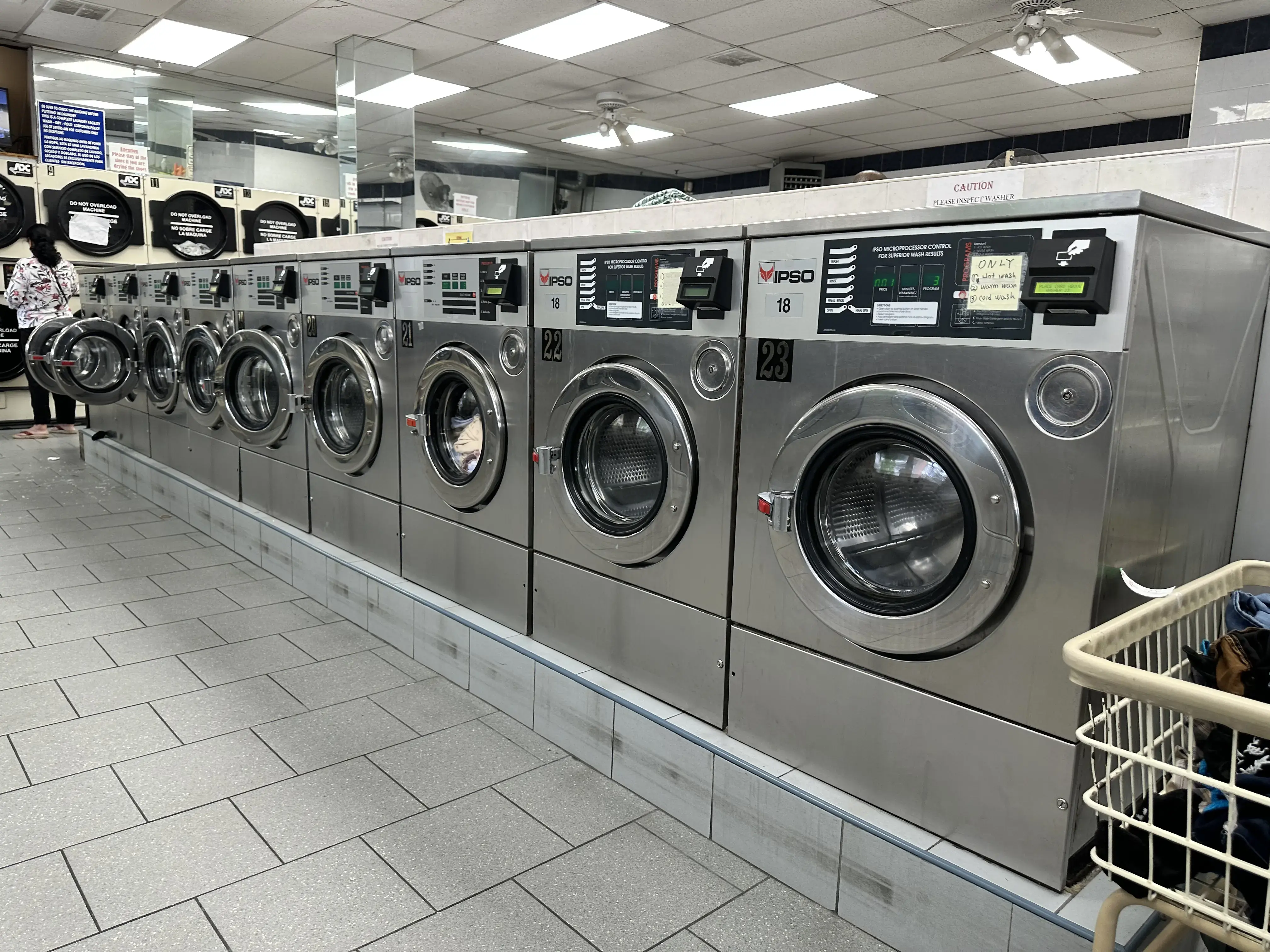 King Coin Laundry & Cleaners thumbnail 15