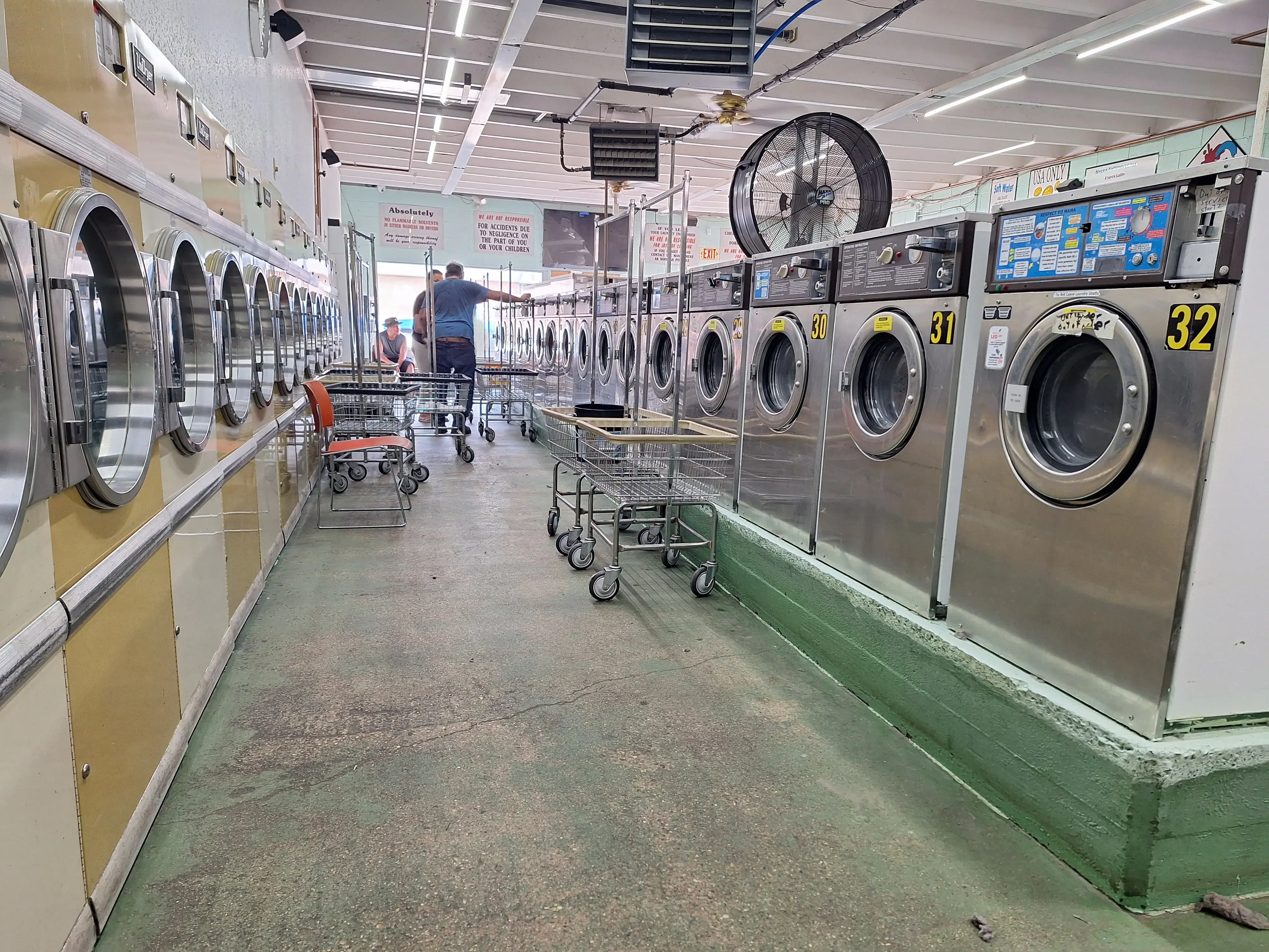 King Koin Laundry, Car Wash location