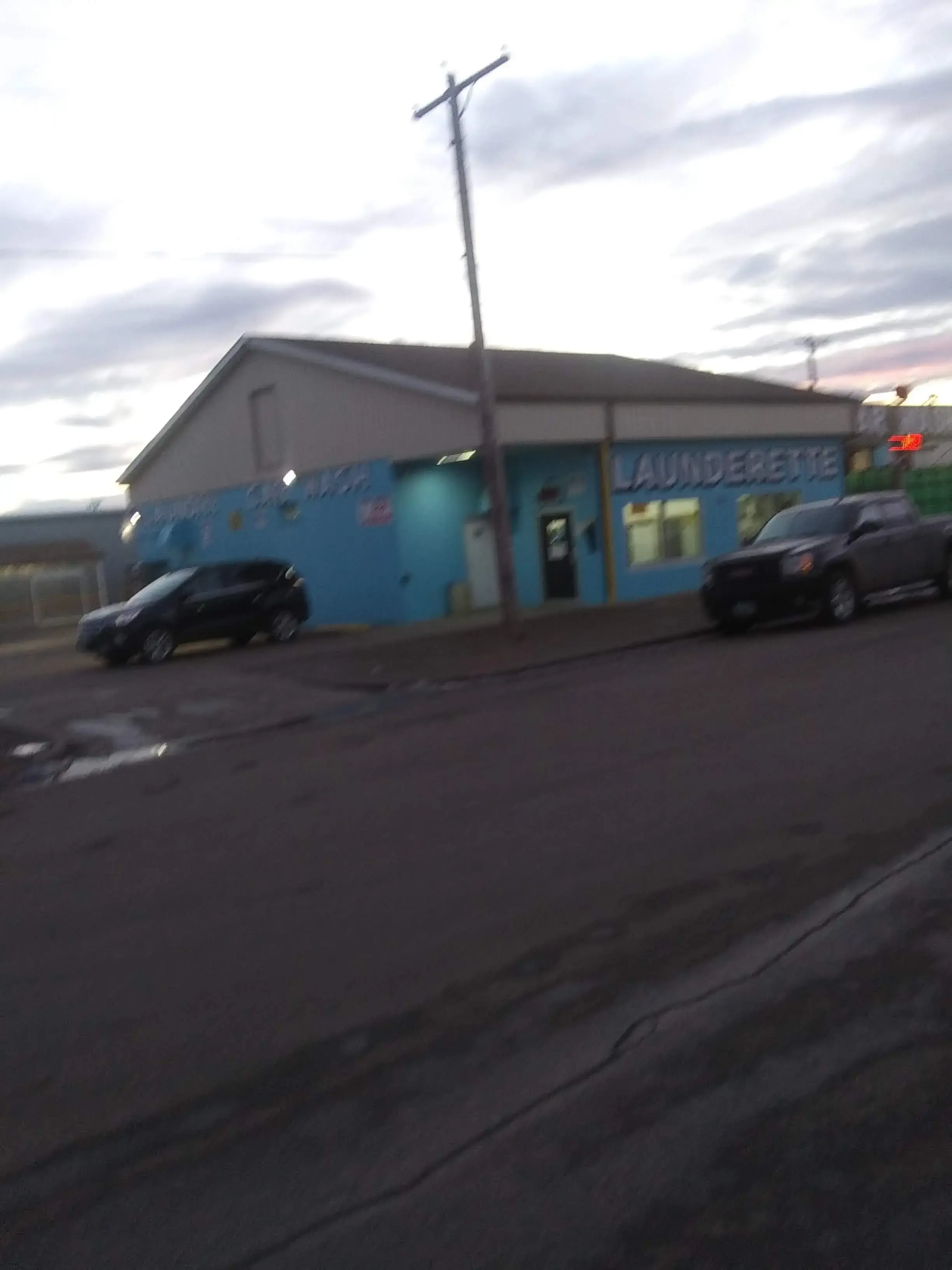 King Koin Laundry, Car Wash thumbnail 14