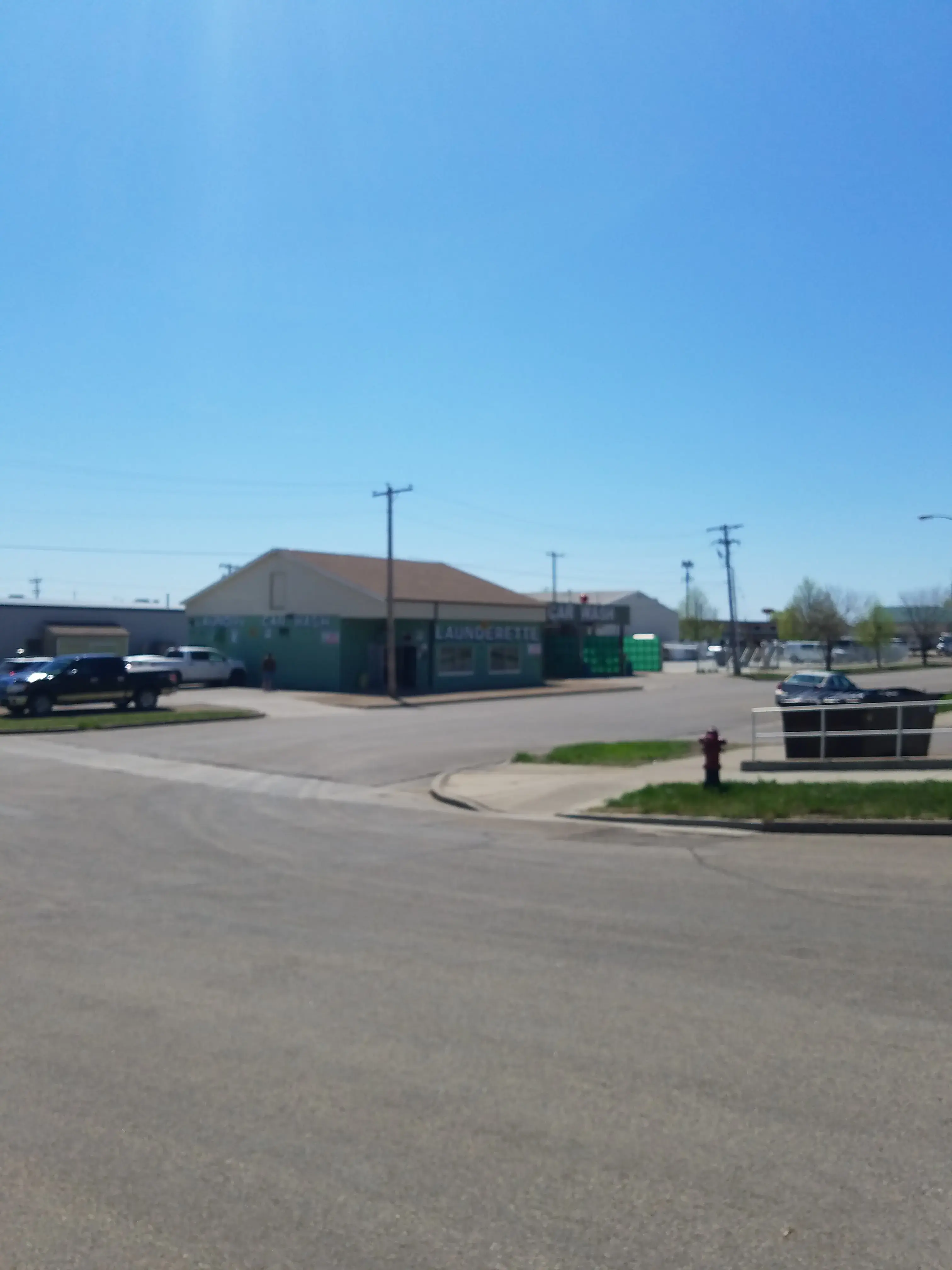 King Koin Laundry, Car Wash thumbnail 10