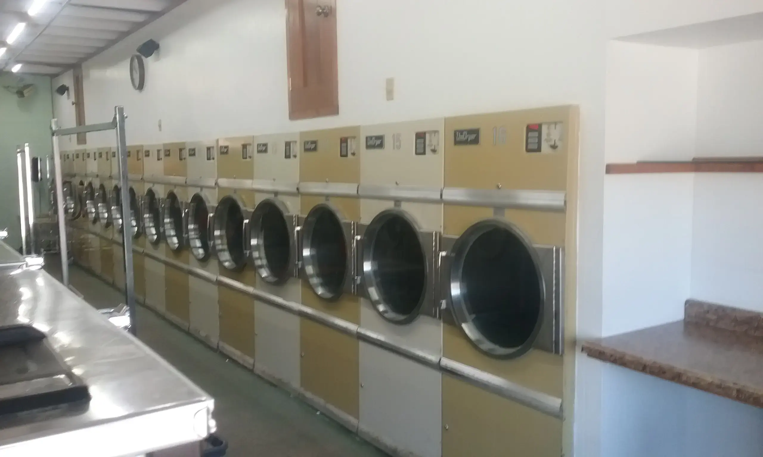 King Koin Laundry, Car Wash thumbnail 11