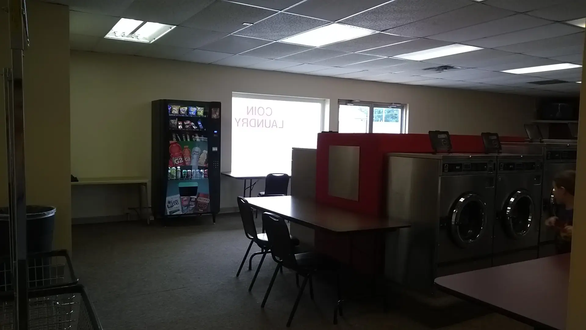 King Laundromat - Image 11