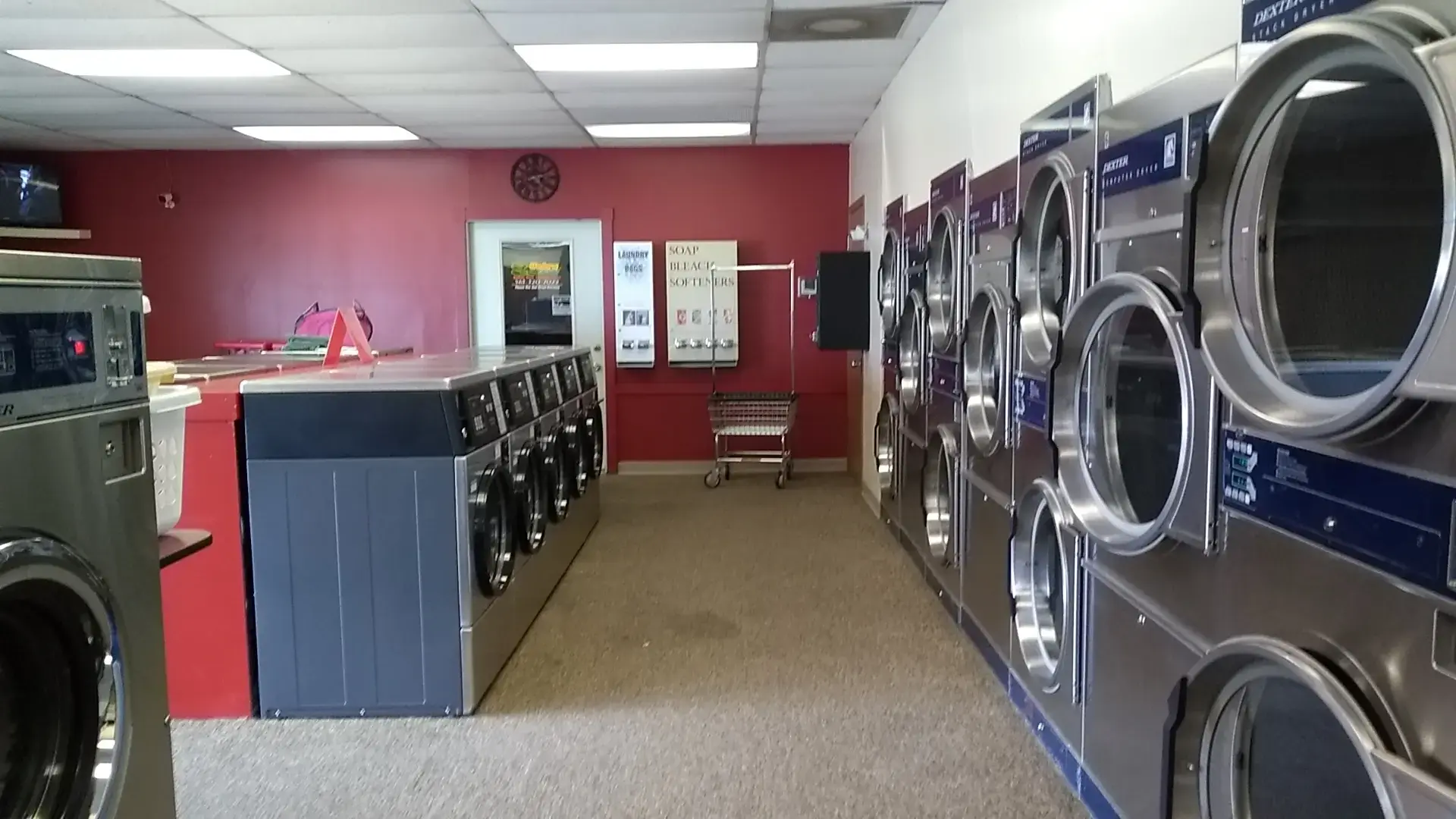 King Laundromat - Image 10