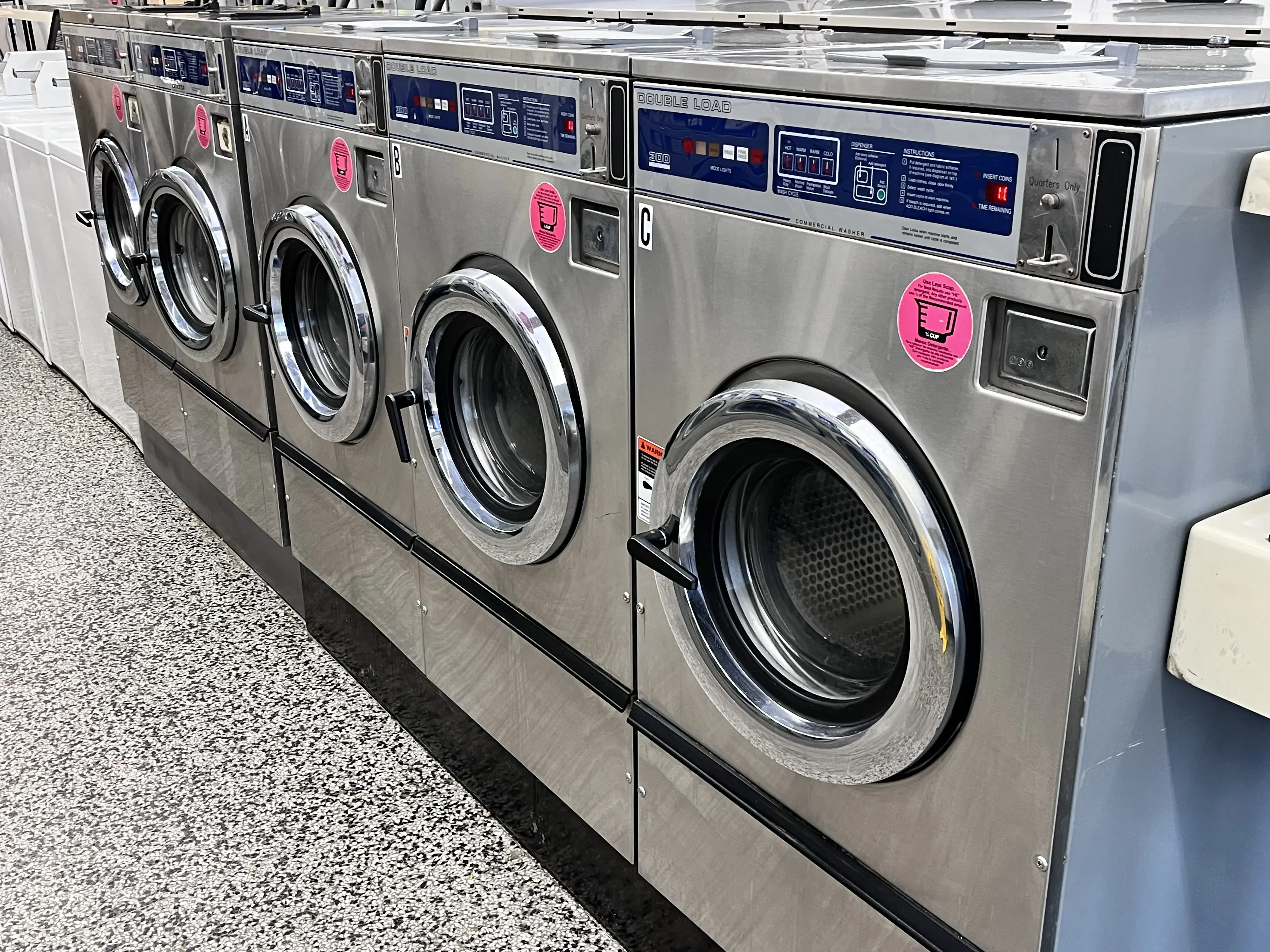 King Laundry West location