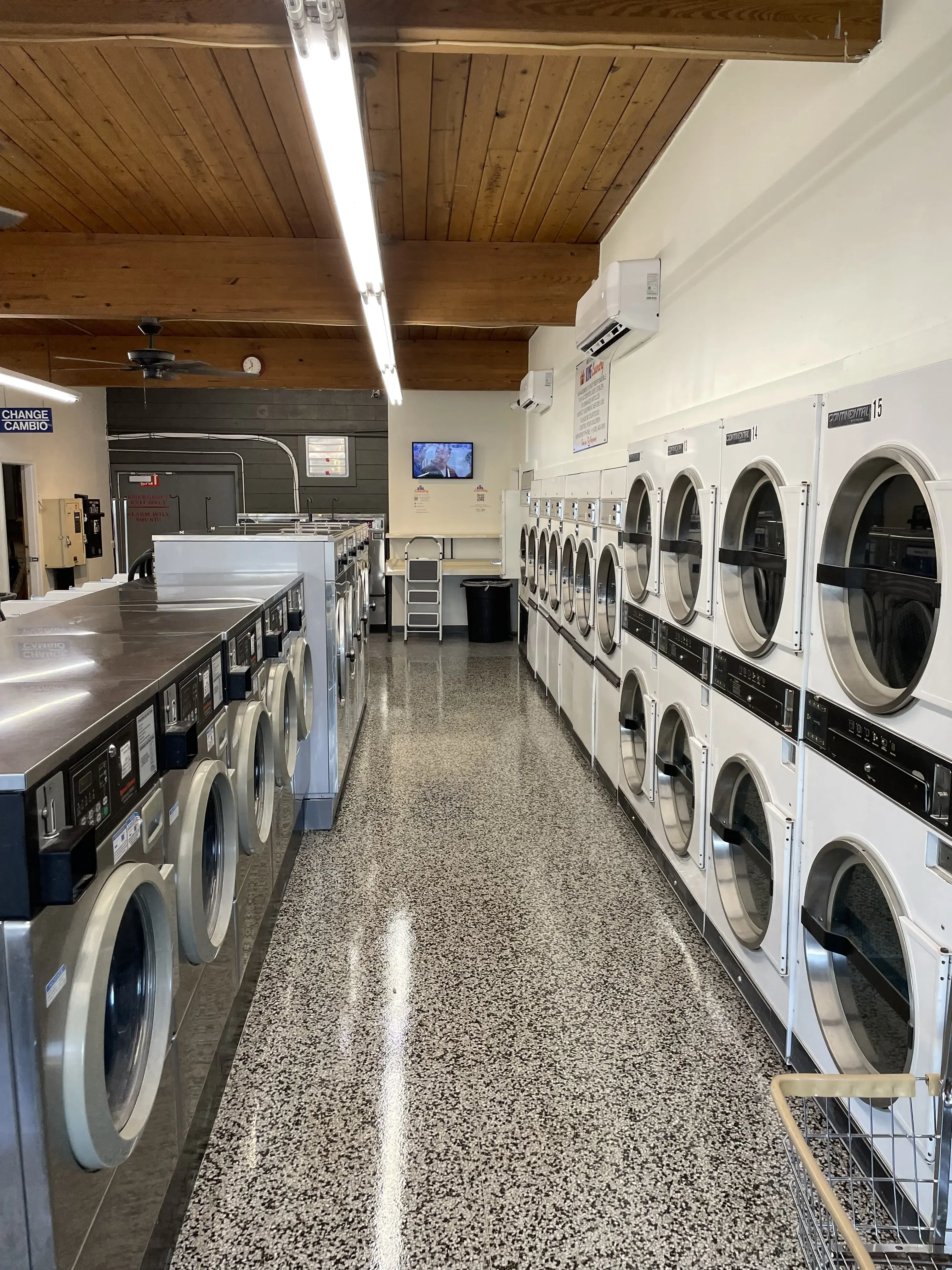 King Laundry West - Image 2