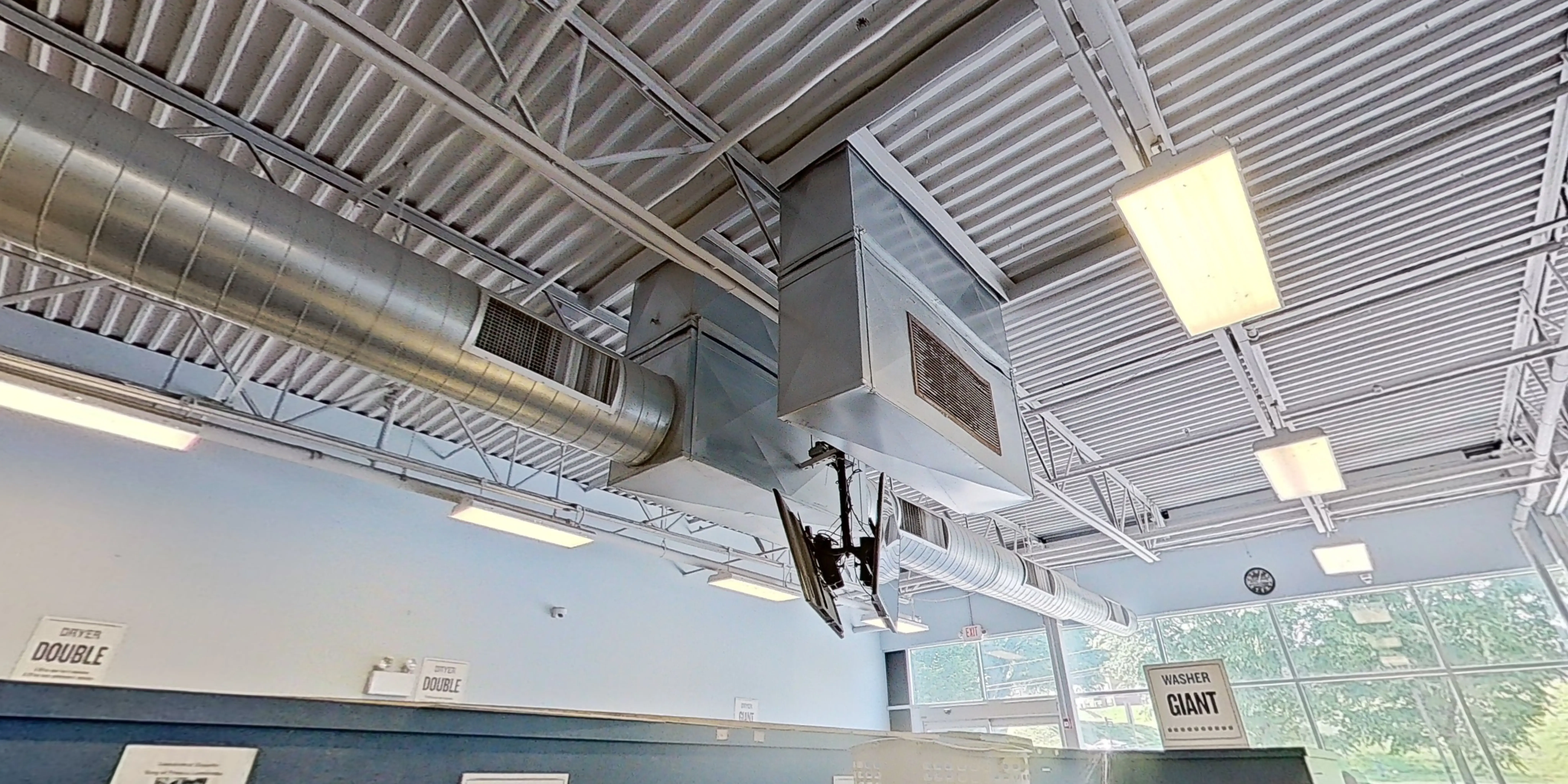 King Of Prussia Laundromat - Image 18