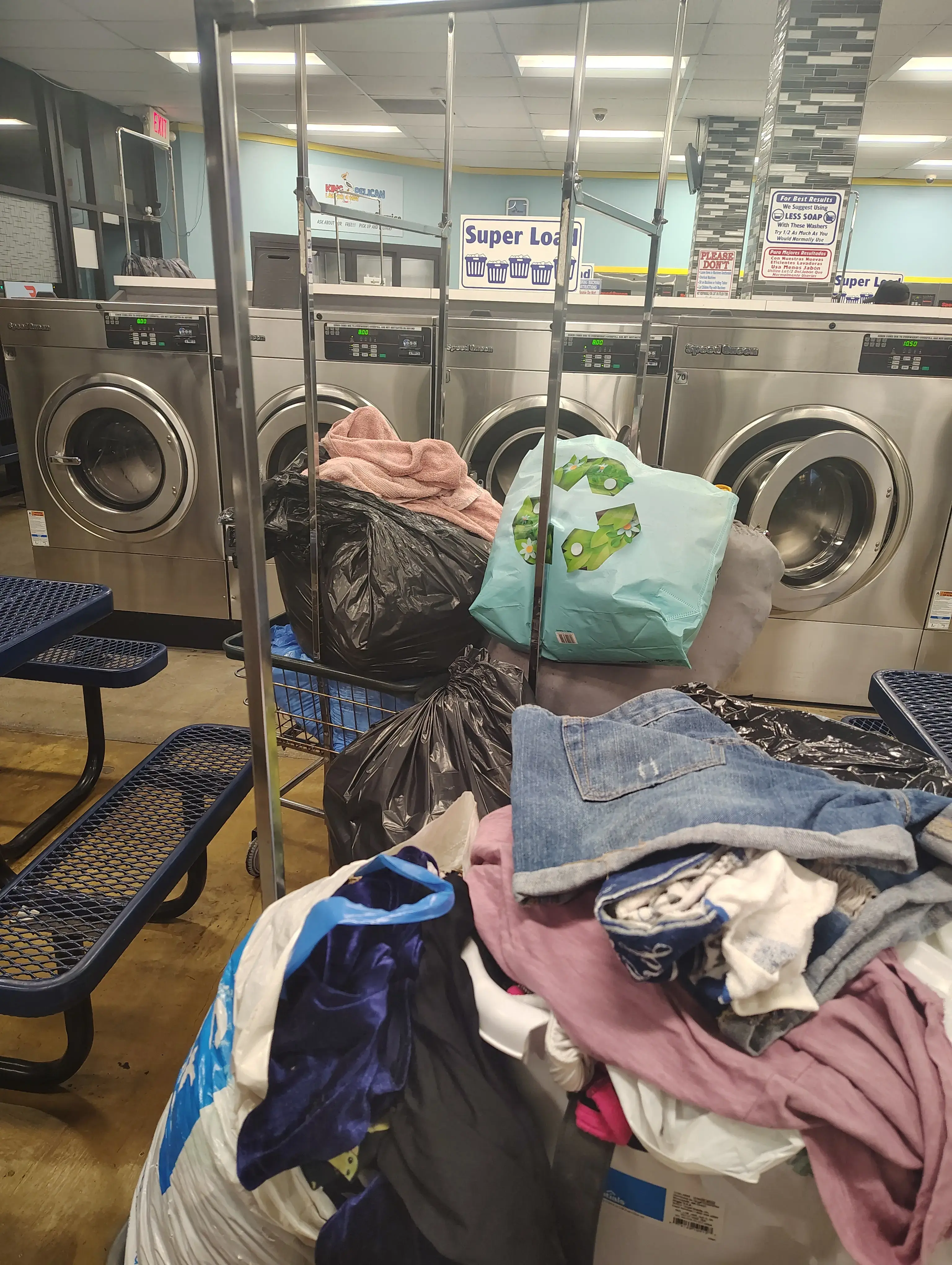 King Pelican Laundromat - Image 8