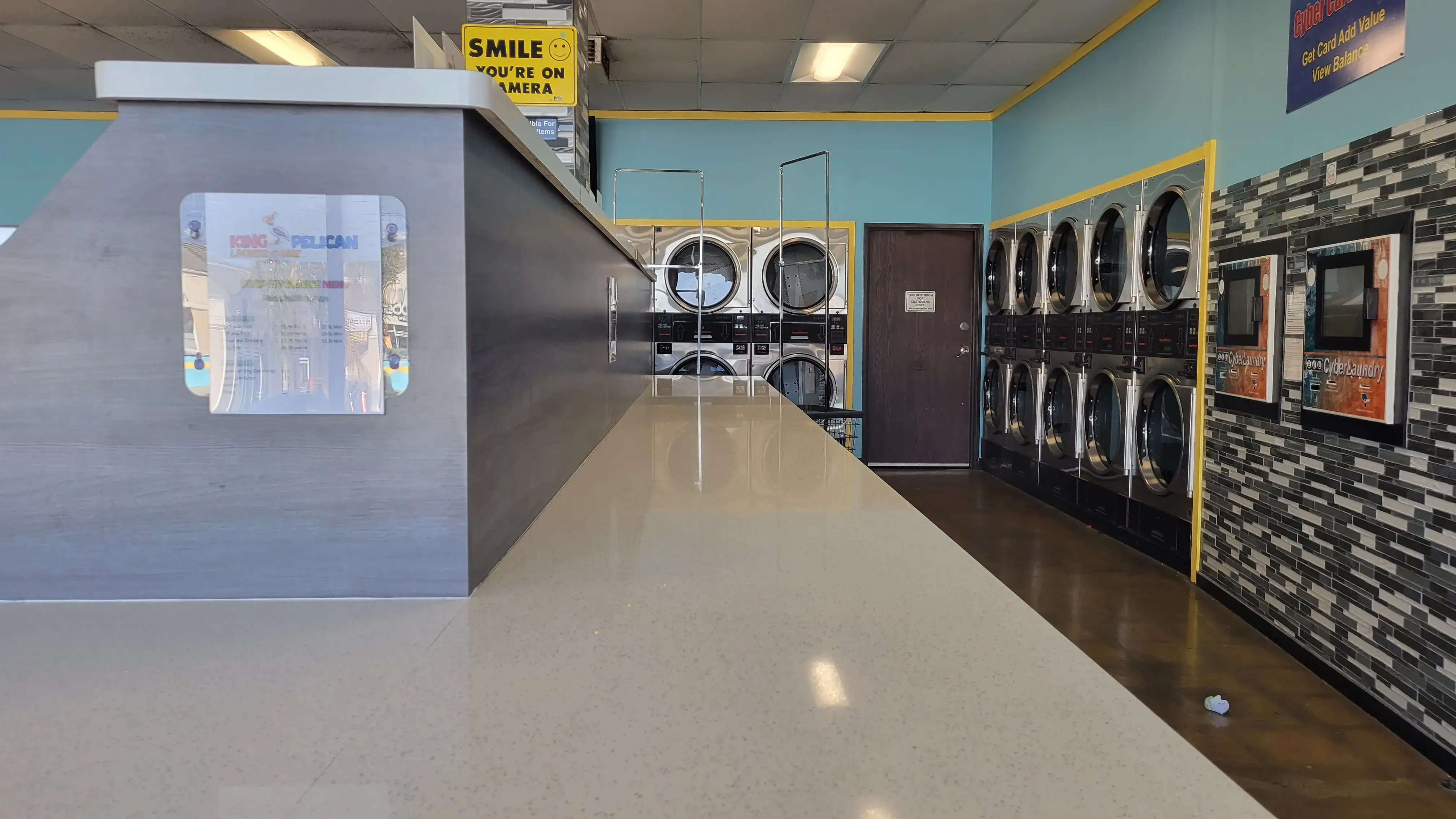 King Pelican Laundromat - Image 20