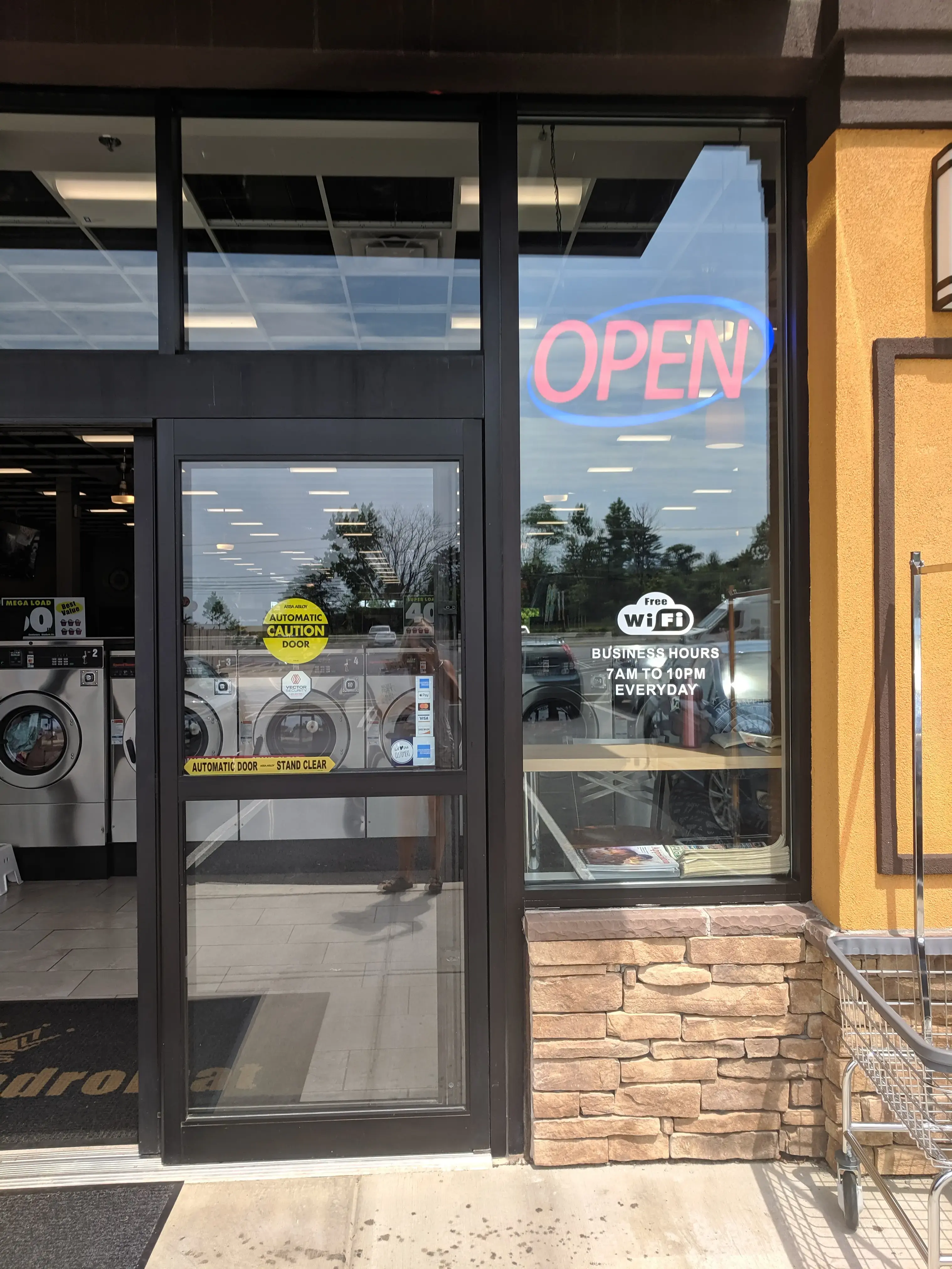 Kings Laundromat - Image 17