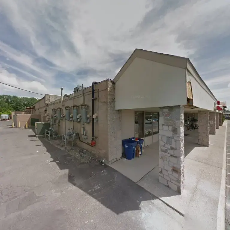 Kings Mall Super Laundromat - Image 8