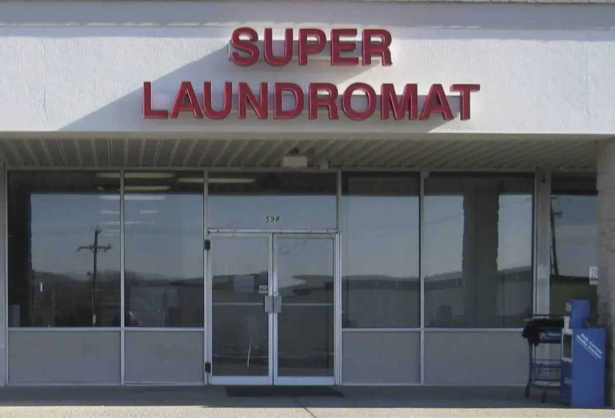 Kings Mall Super Laundromat thumbnail 3
