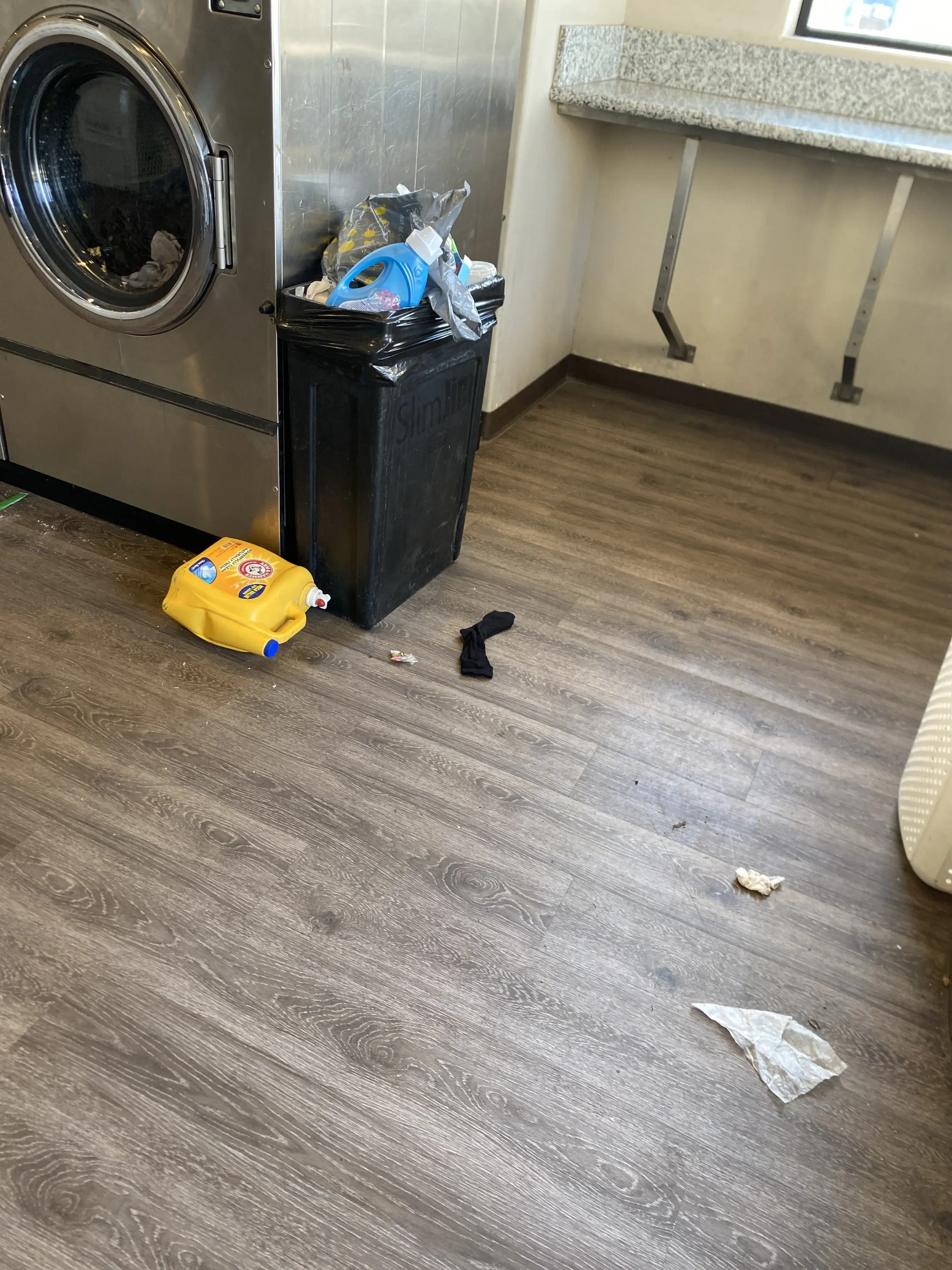 Kingsburgs Laundry Room - Image 4
