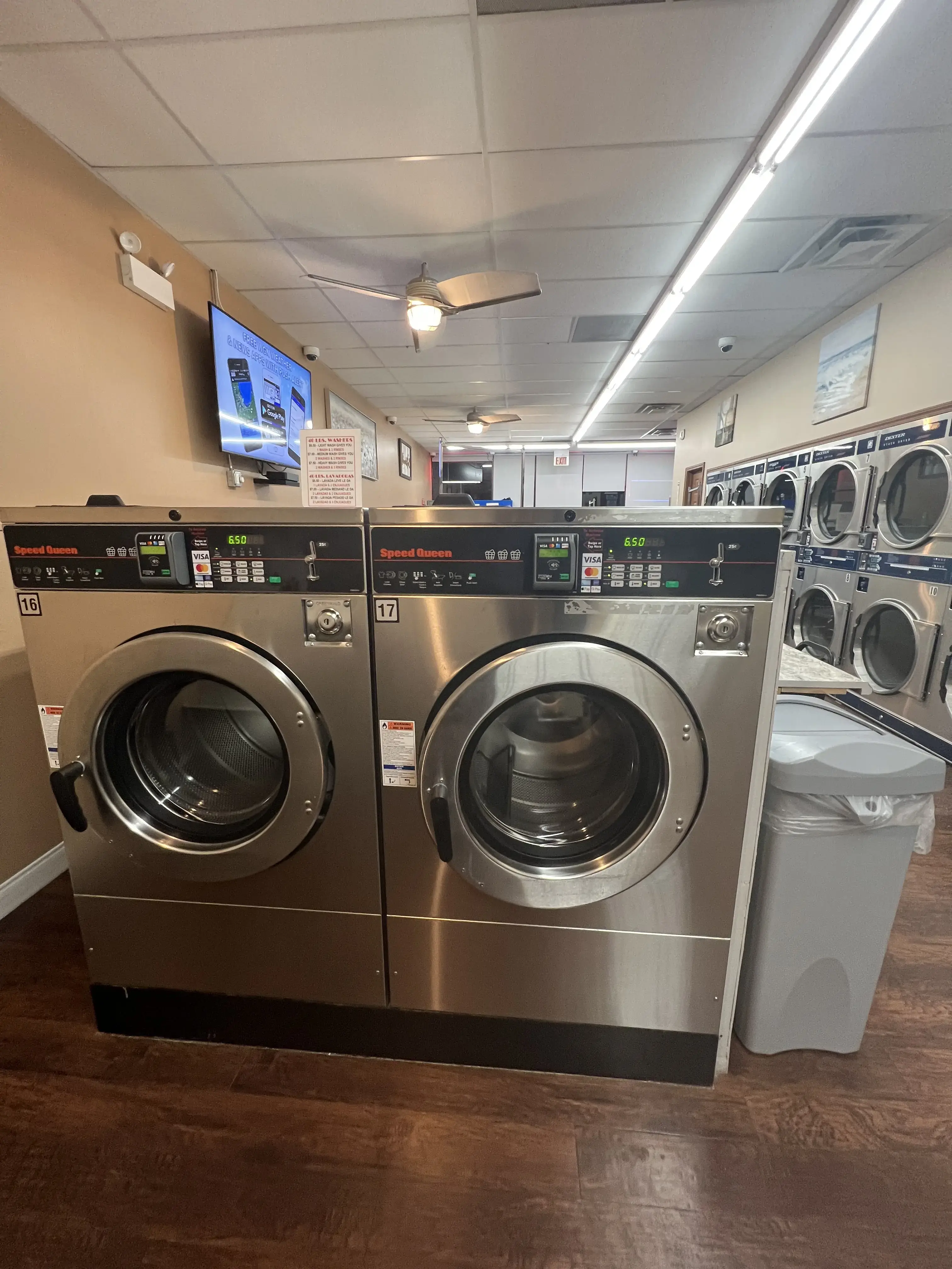 Kingsport Coin Laundry - Image 16