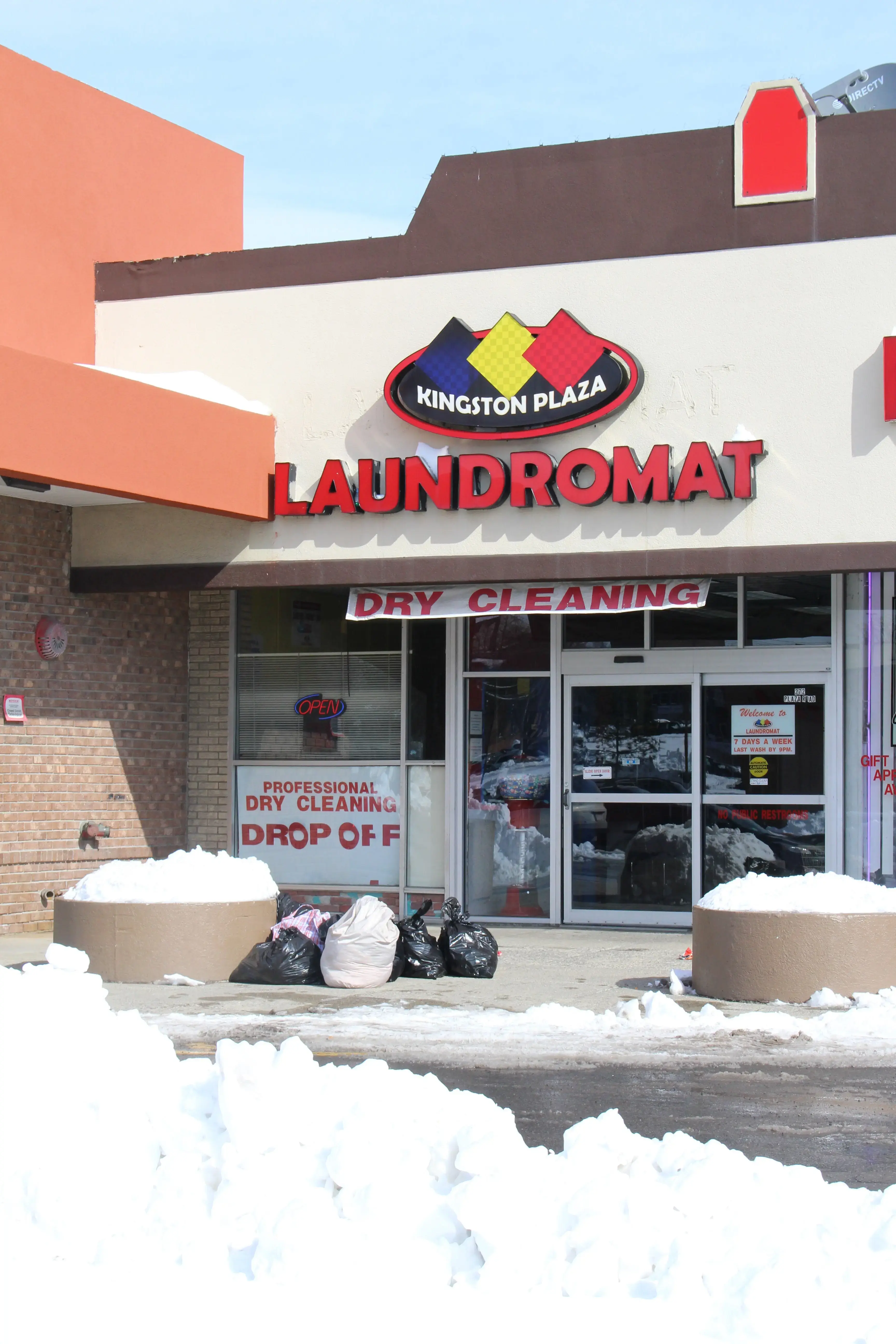 Kingston Plaza Laundry thumbnail 2