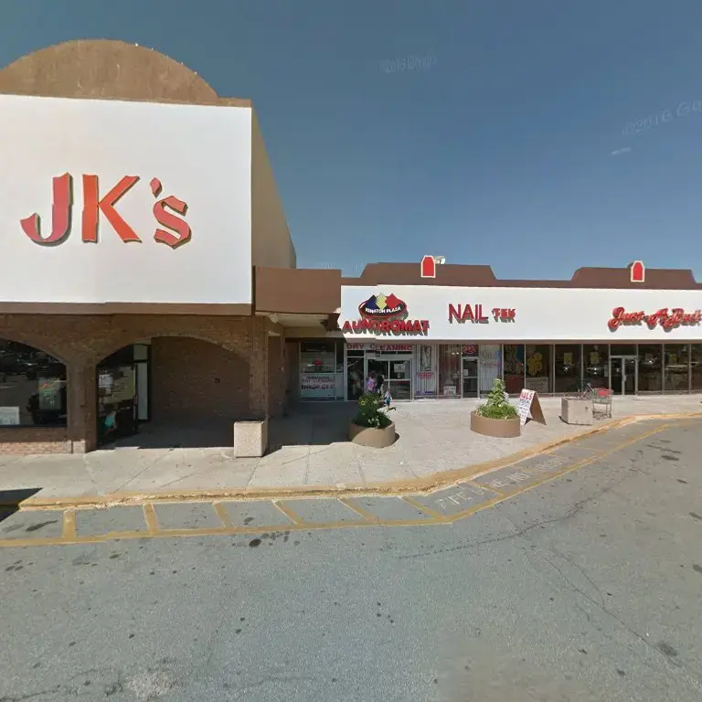 Kingston Plaza Laundry thumbnail 13