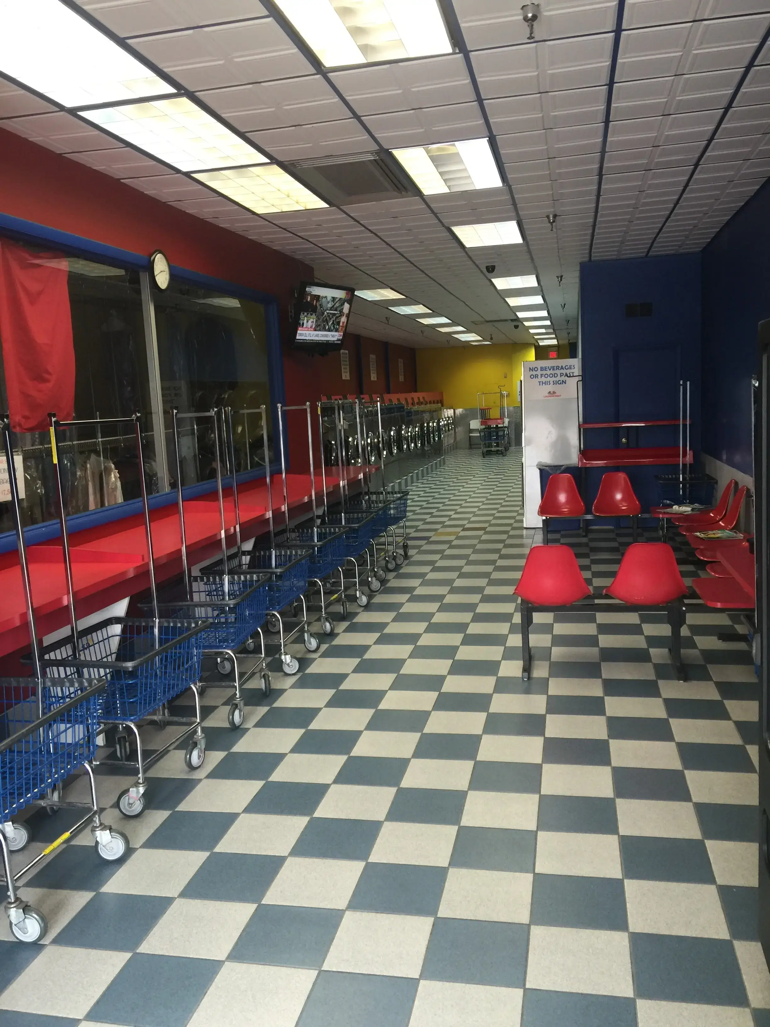 Kingston Plaza Laundry - Image 5