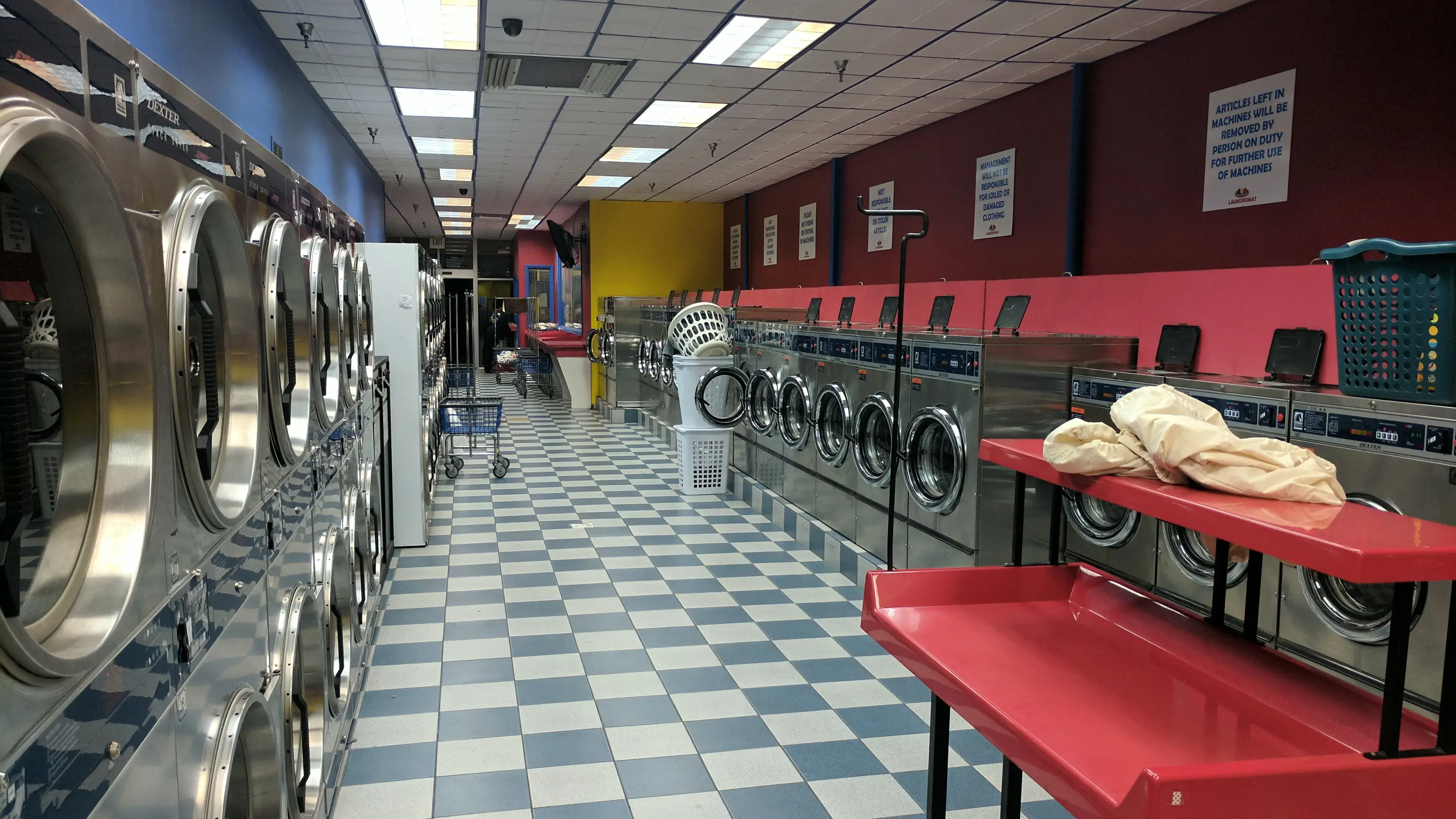 Kingston Plaza Laundry thumbnail 12