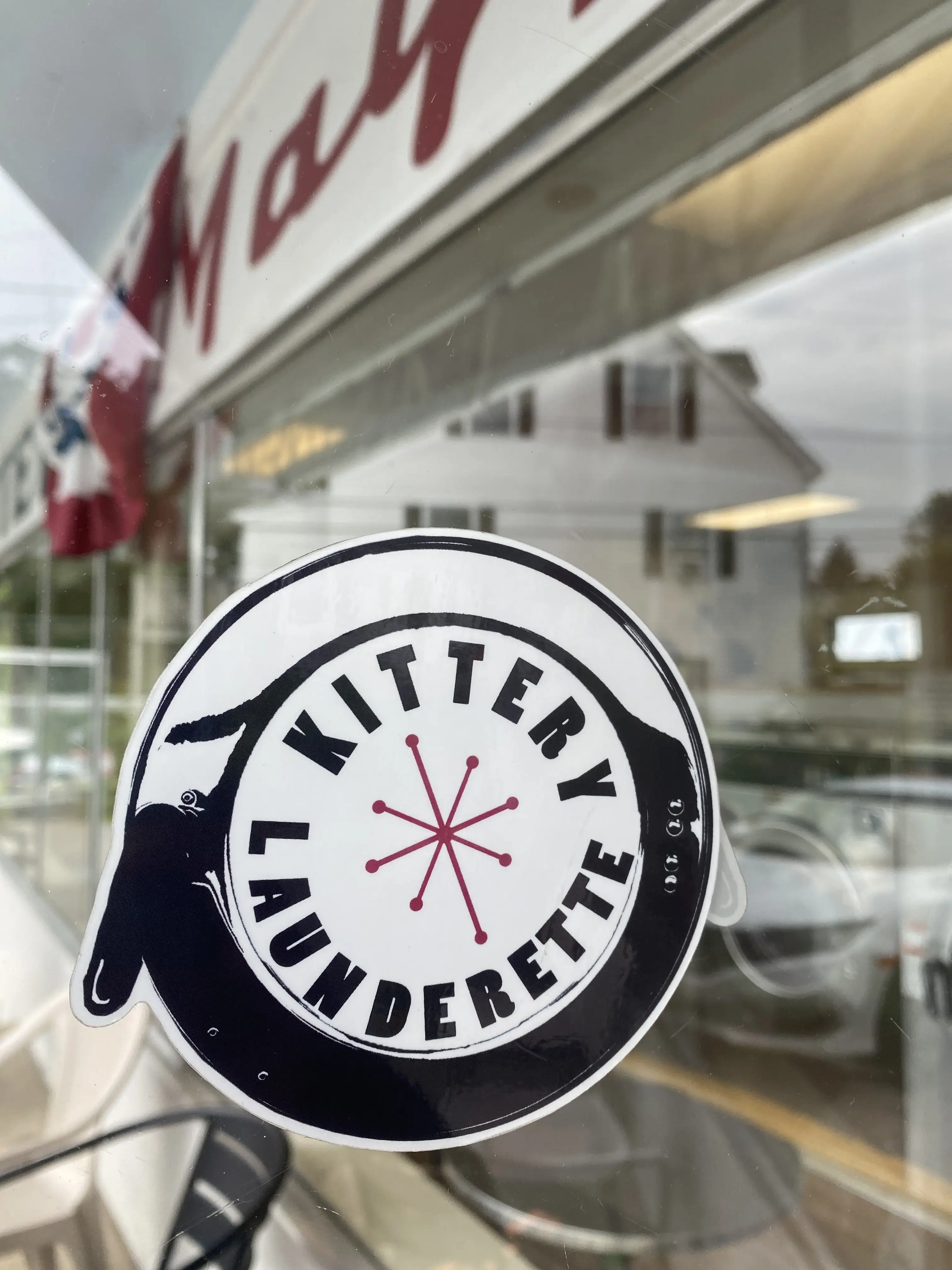 Kittery Maytag Launderette thumbnail 18