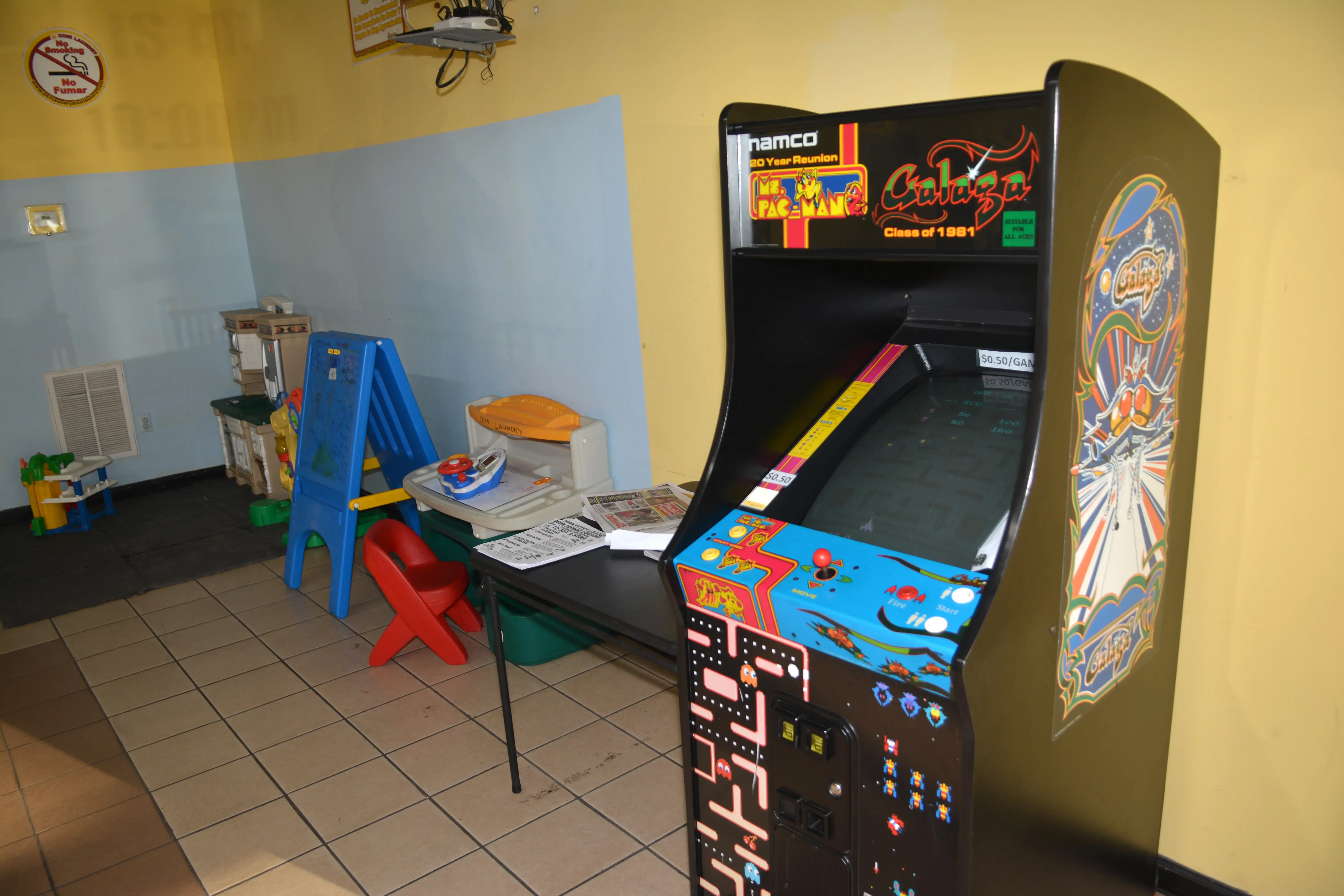 Klassy Klean Coin Laundry/Dry Cleaners thumbnail 5
