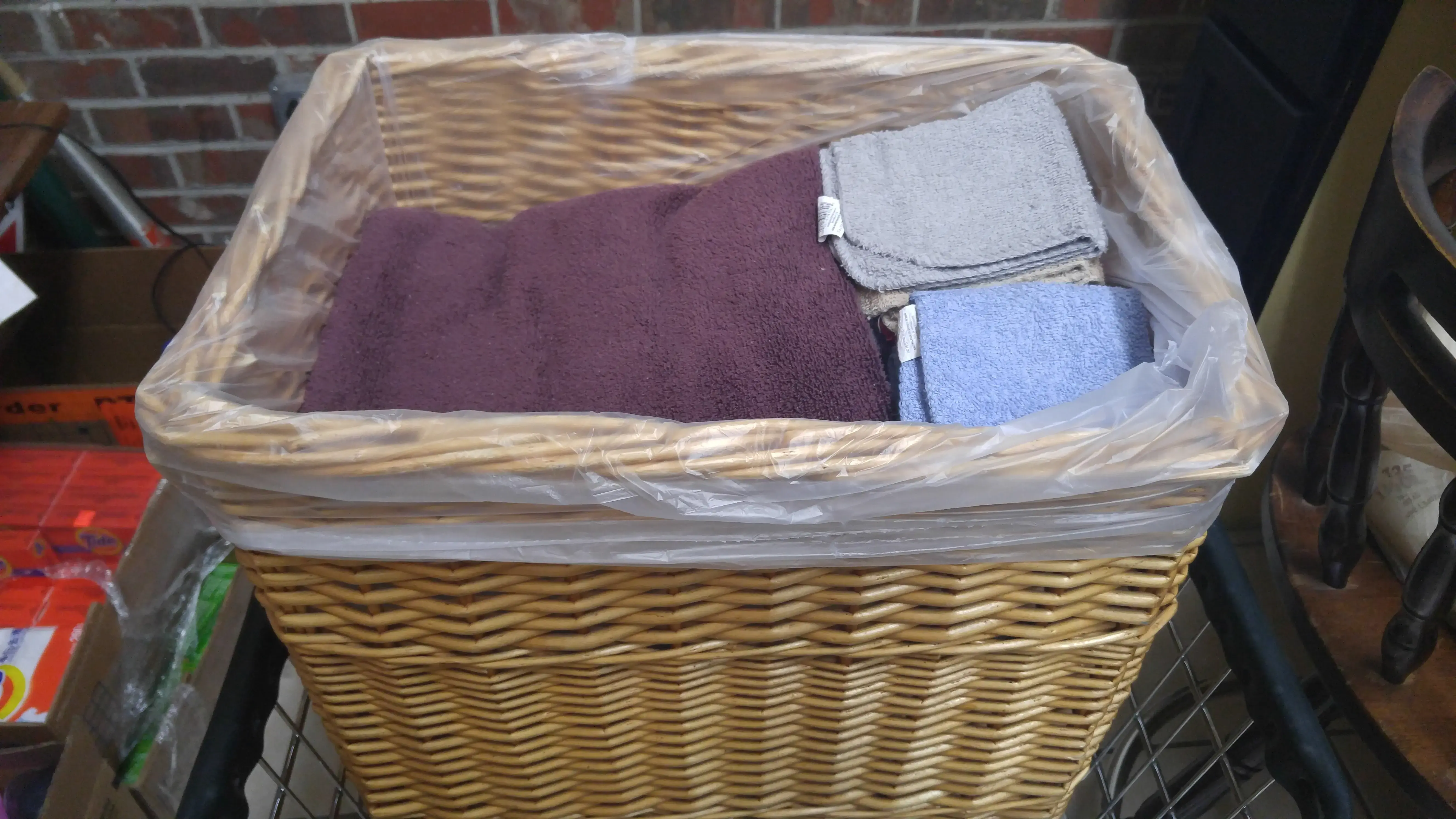 Klassy Klean Coin Laundry/Dry Cleaners - Image 14