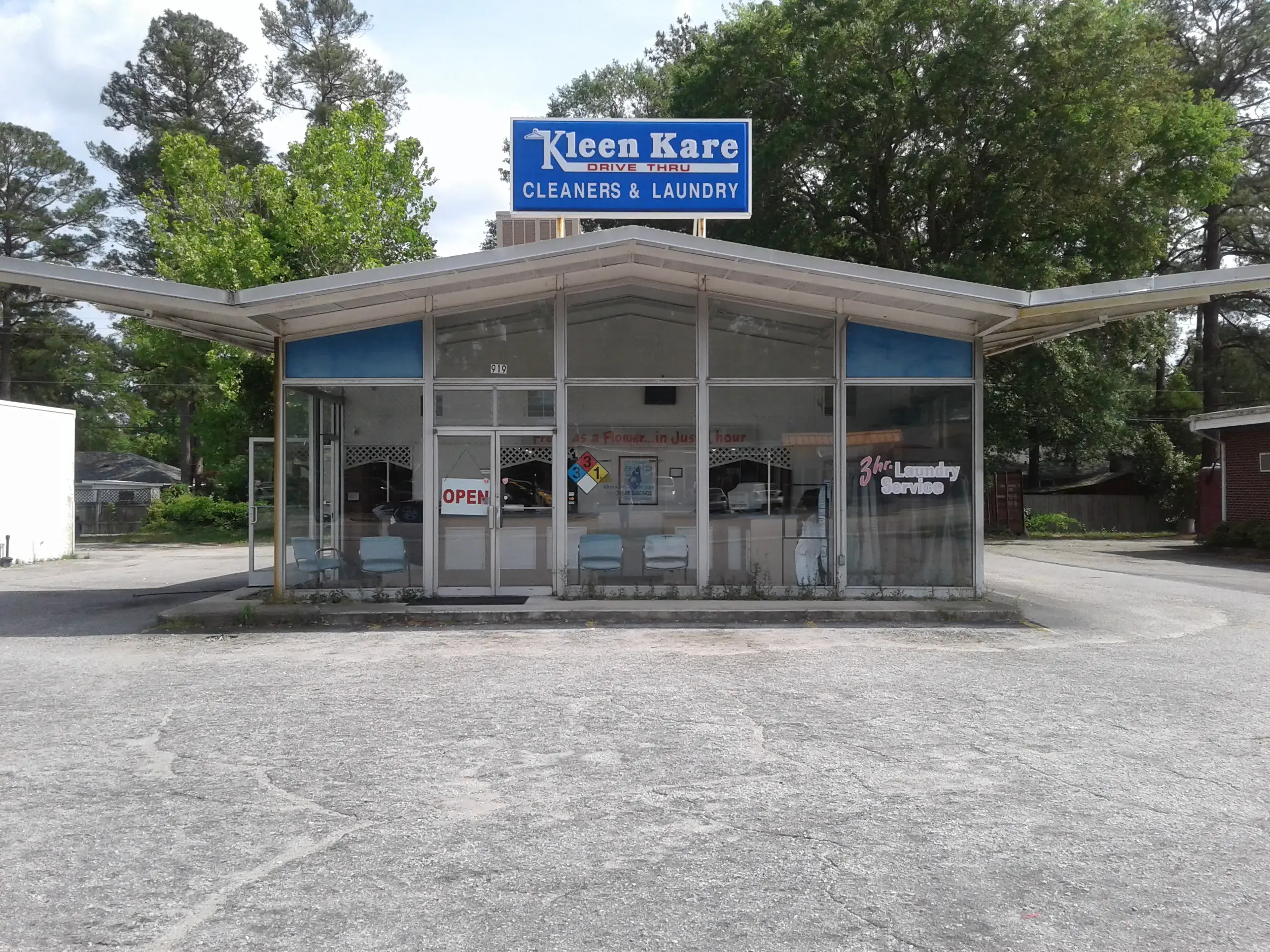 Kleen Kare Cleaners & Laundry thumbnail 2