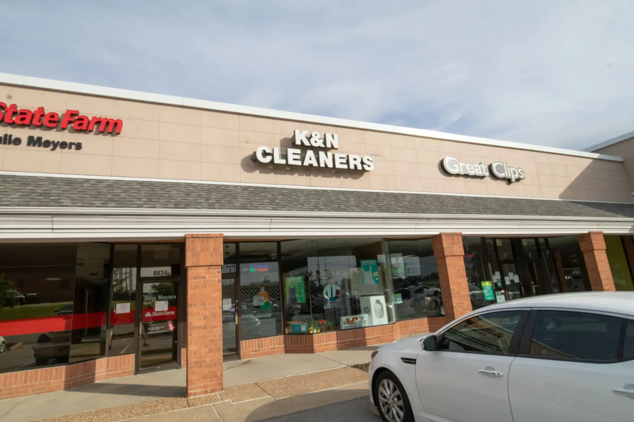 K&N Cleaners & Alterations thumbnail 3