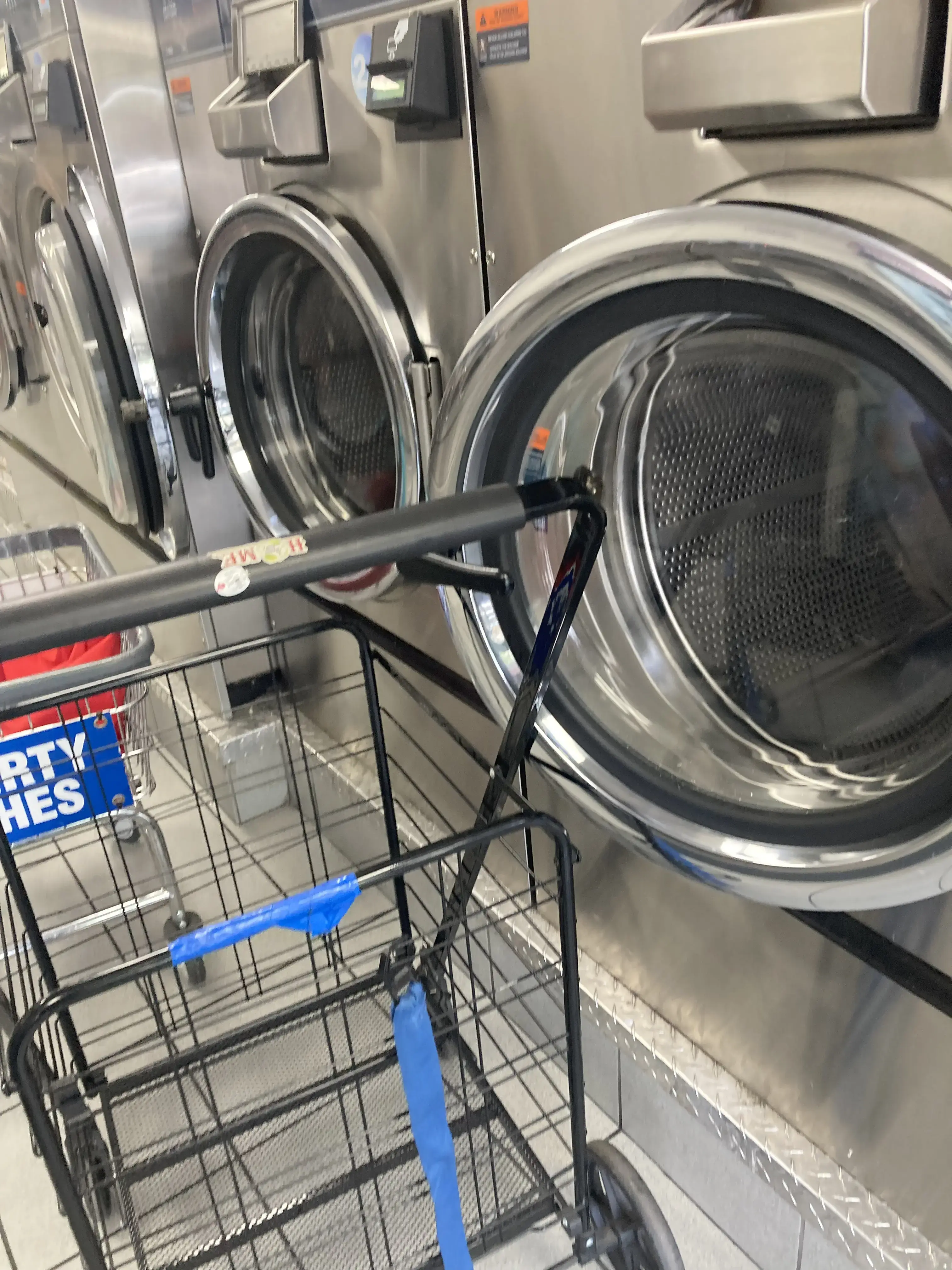 Knickerbocker Laundromat thumbnail 12