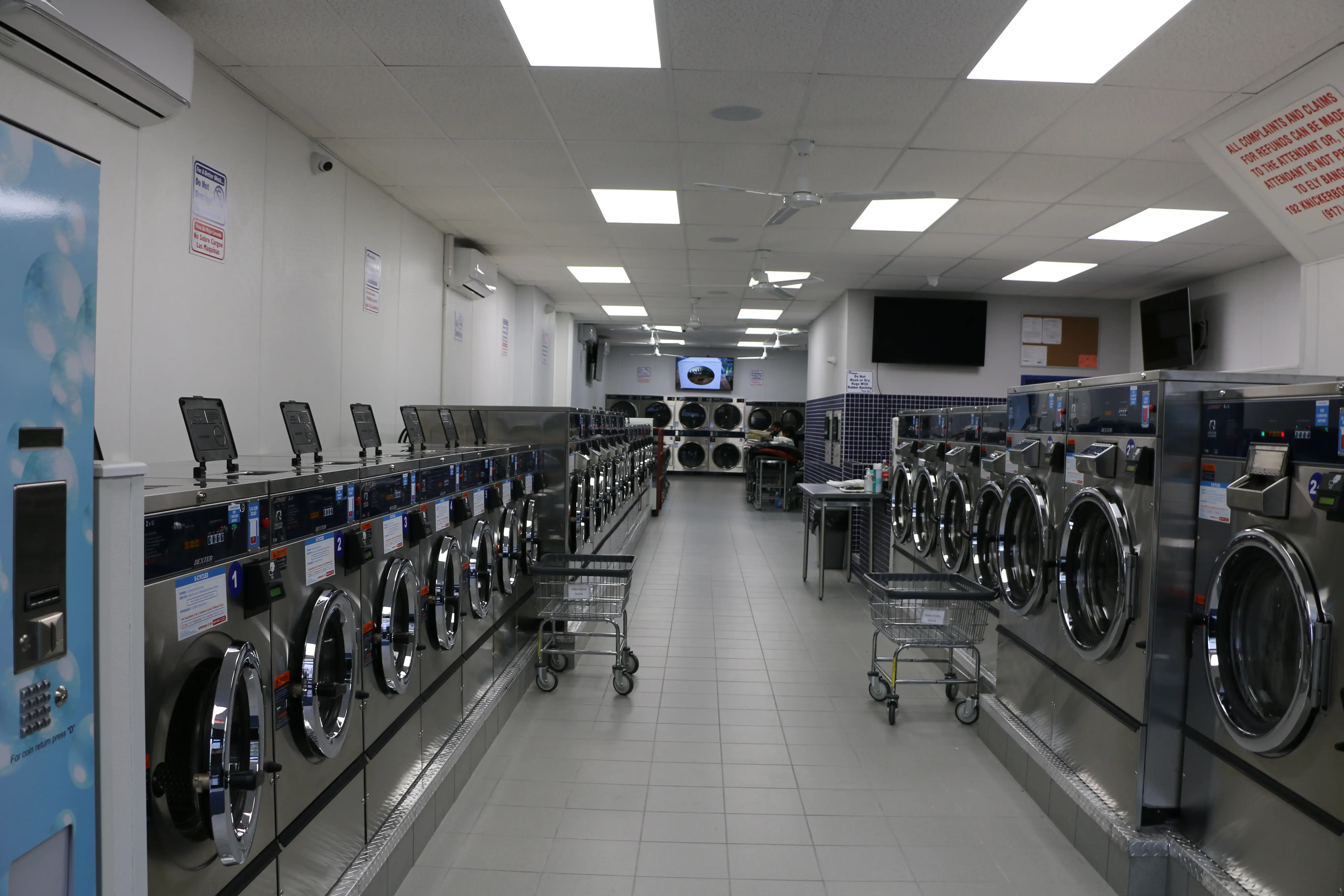 Knickerbocker Laundromat thumbnail 19