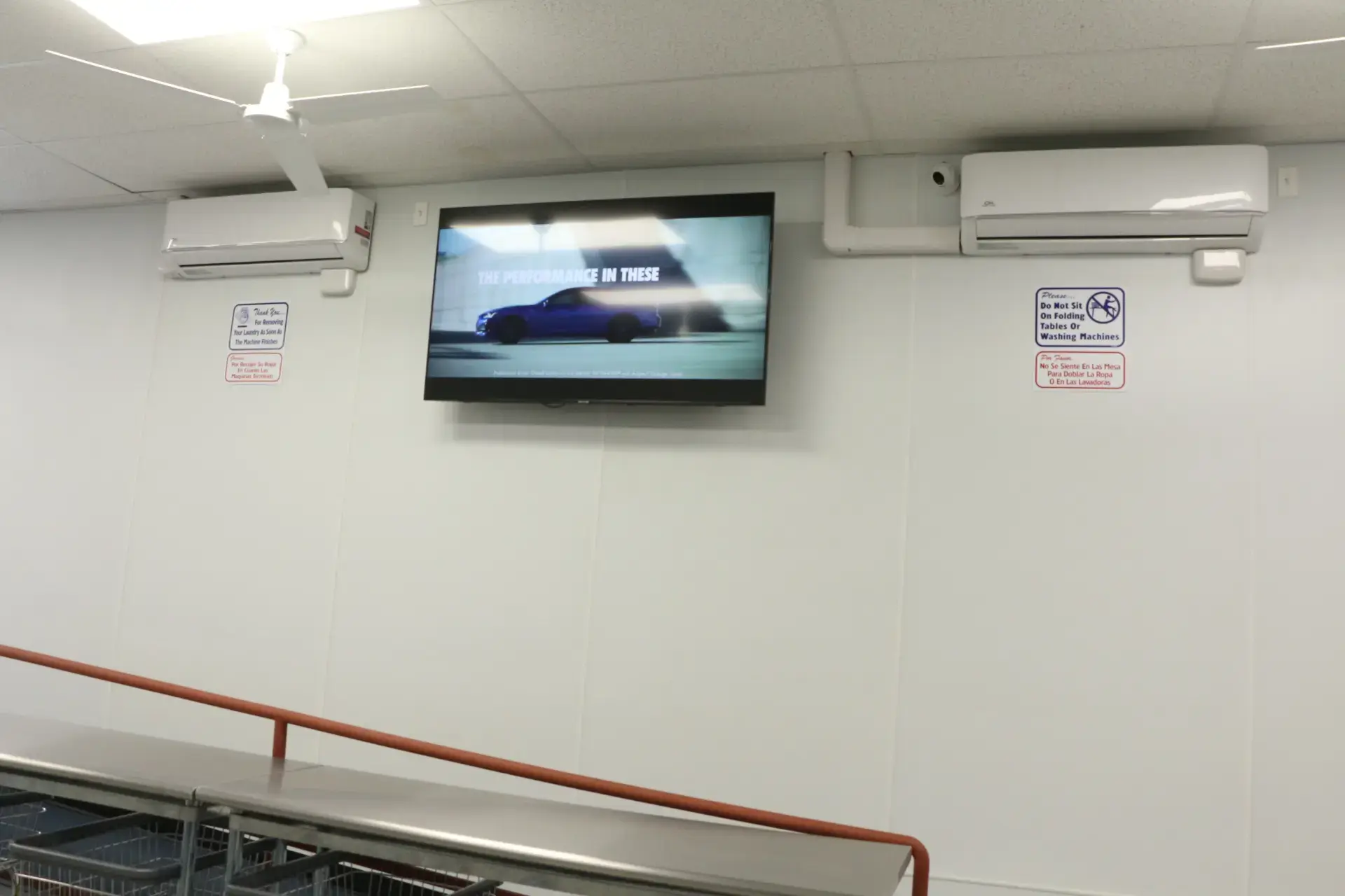 Knickerbocker Laundromat thumbnail 8