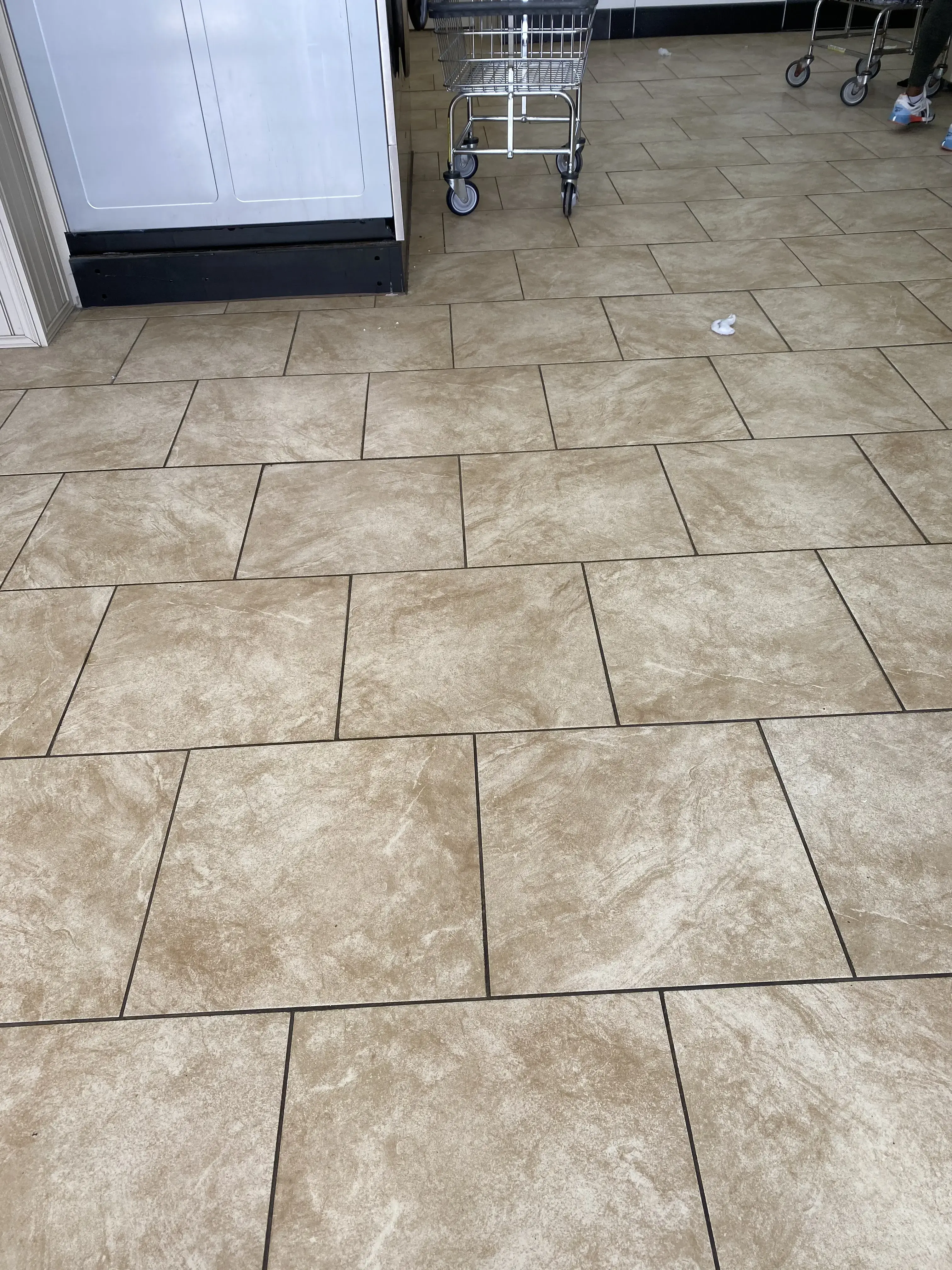 Knollwood Coin Laundry - Image 19