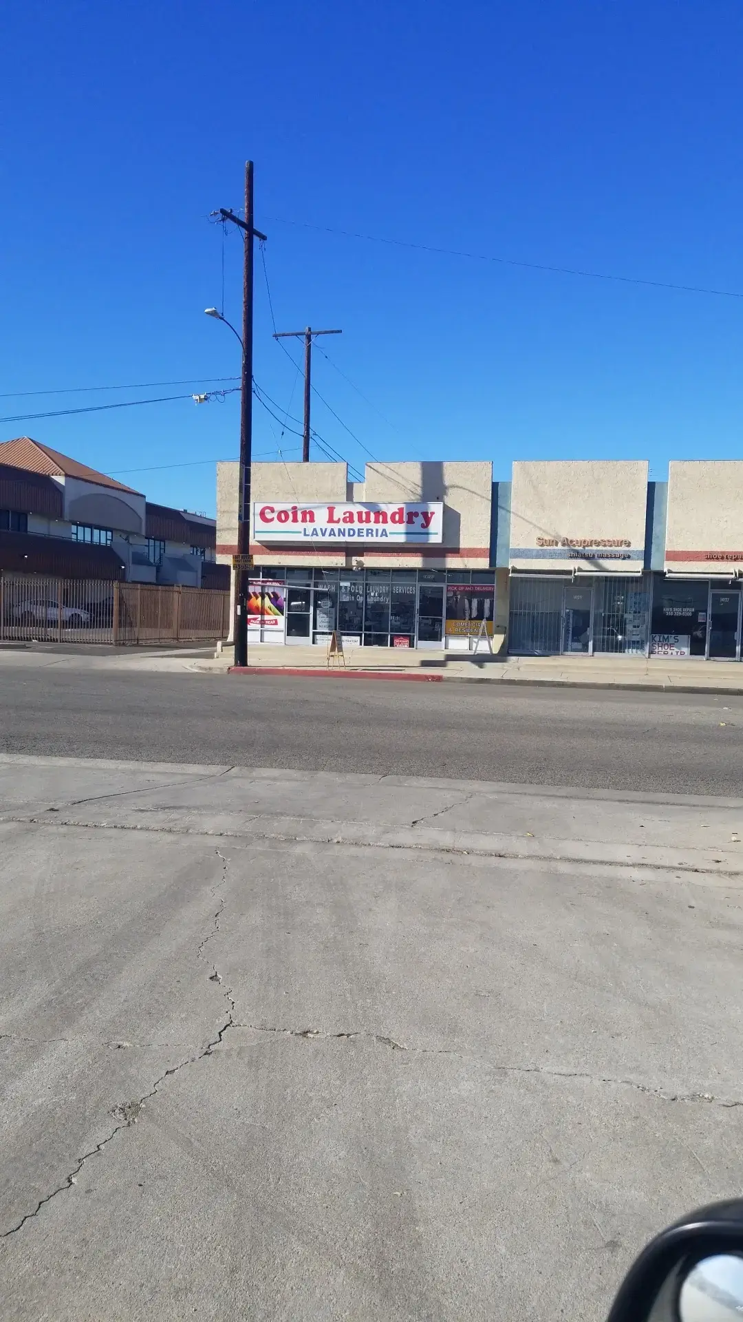 Koos Nearest Cleaners, Laundry and Alterations - Image 4