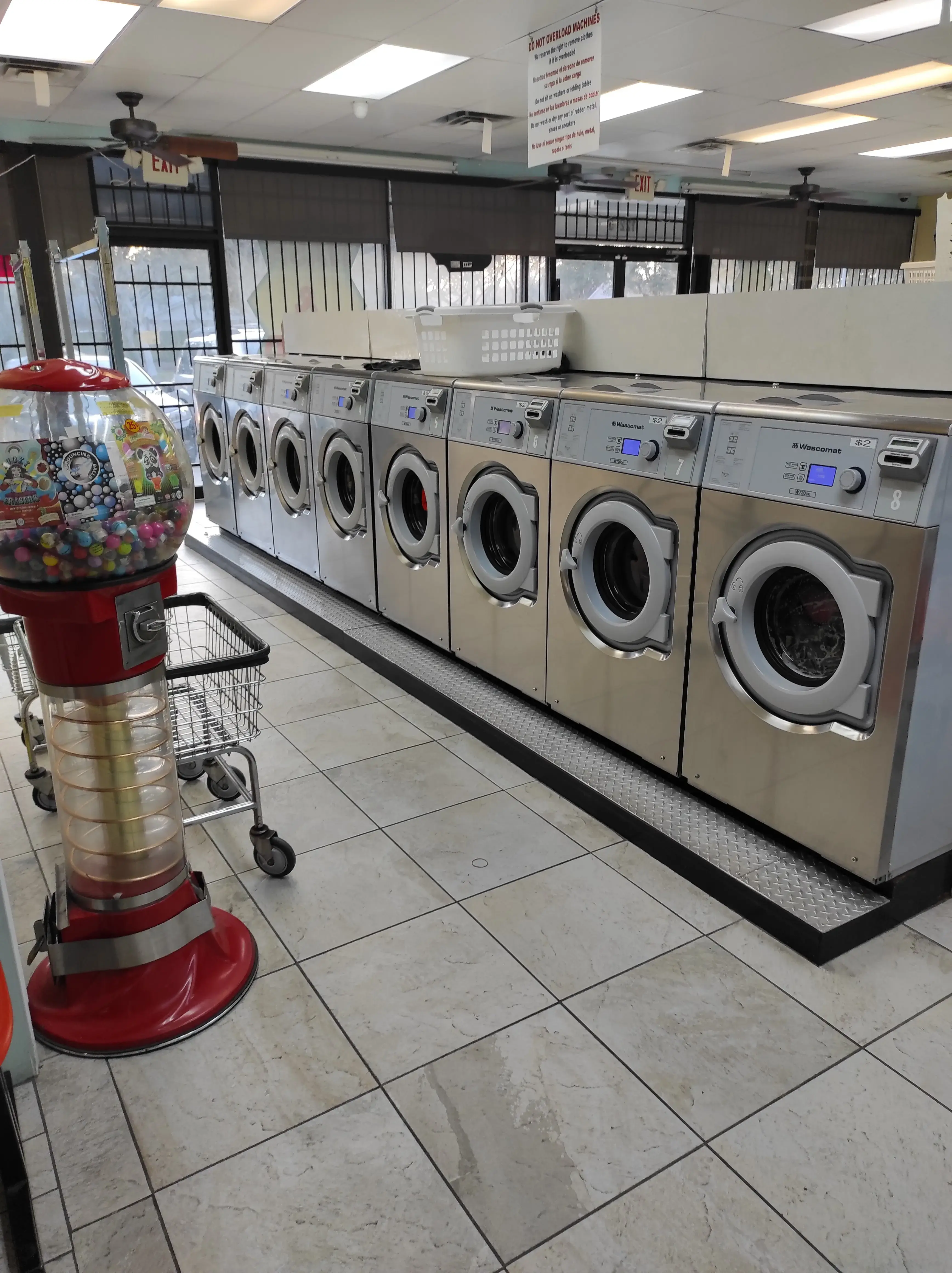 Korner Washateria - Image 1