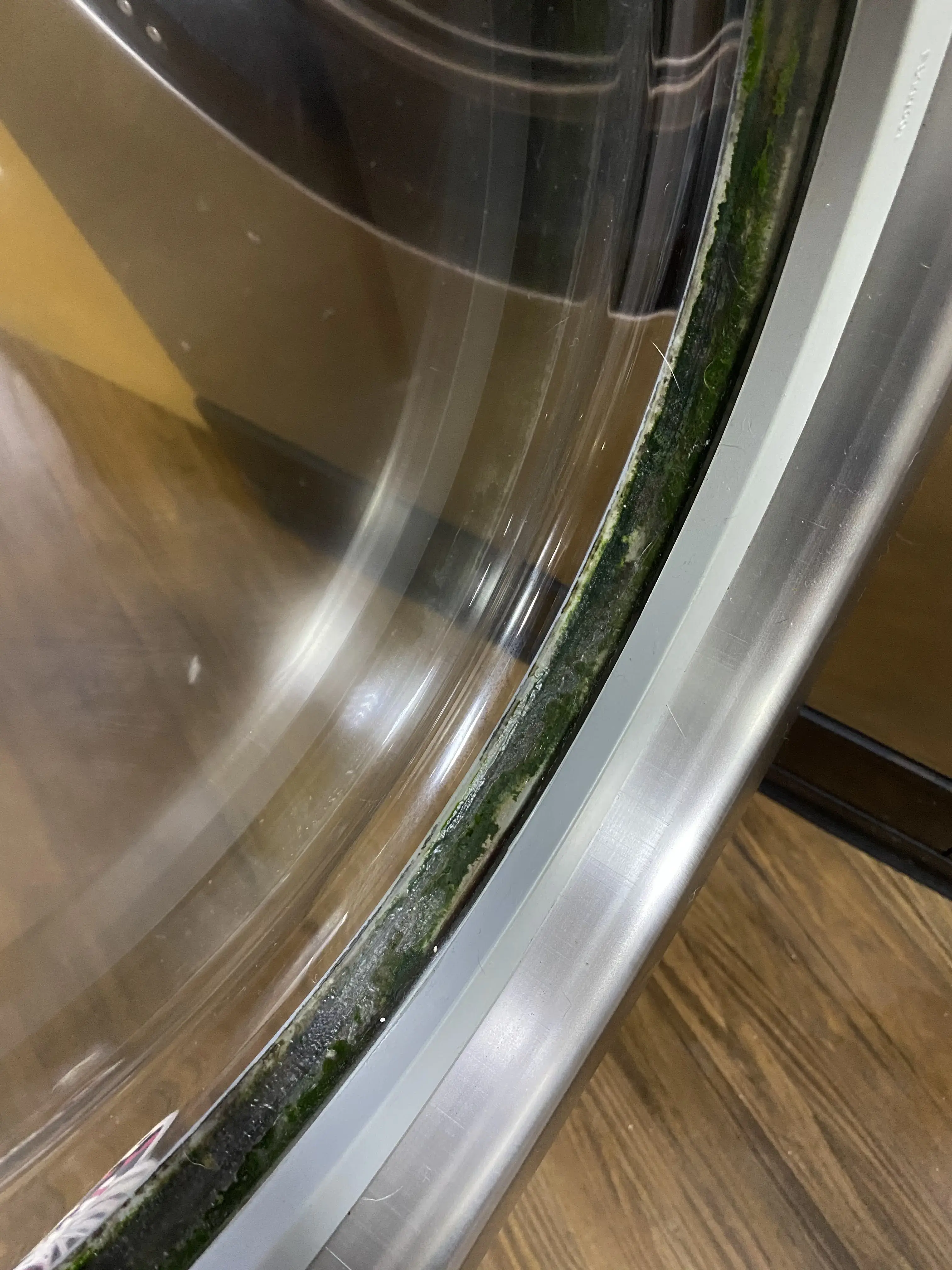 Krispy Clean Cleaners & Laundromat - Image 3