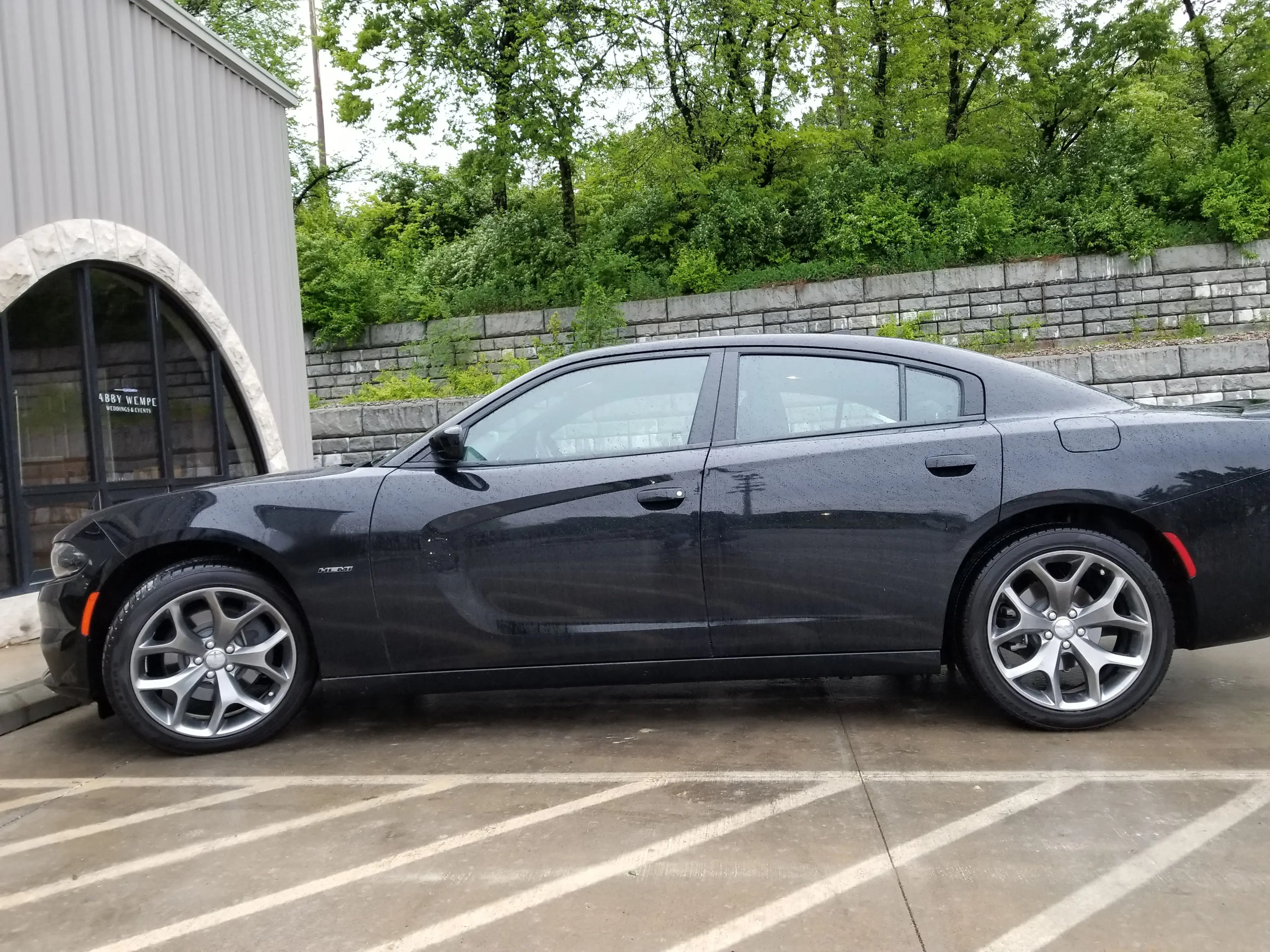 Krispy Clean Cleaners & Laundromat - Image 12