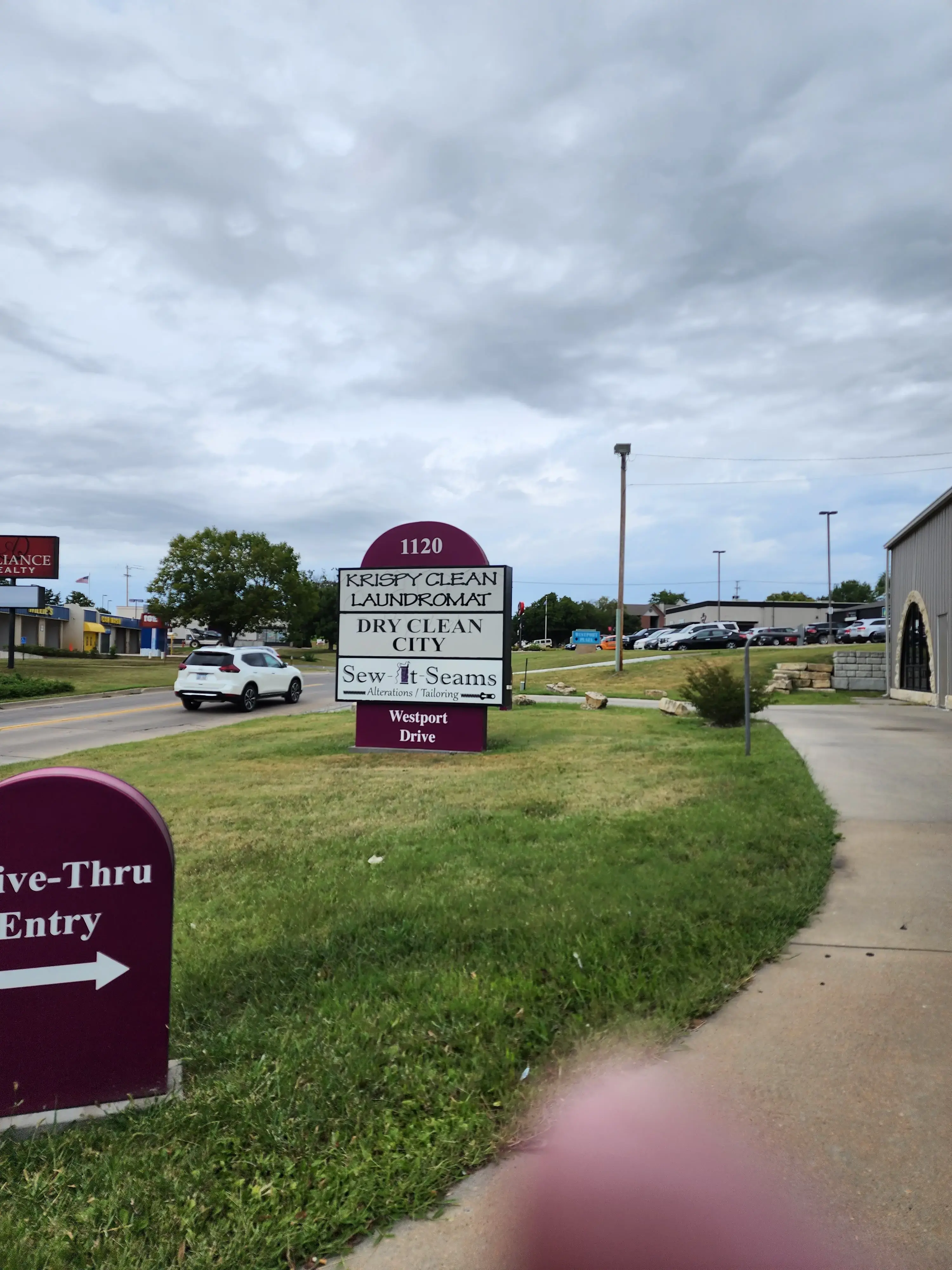 Krispy Clean Cleaners & Laundromat thumbnail 10