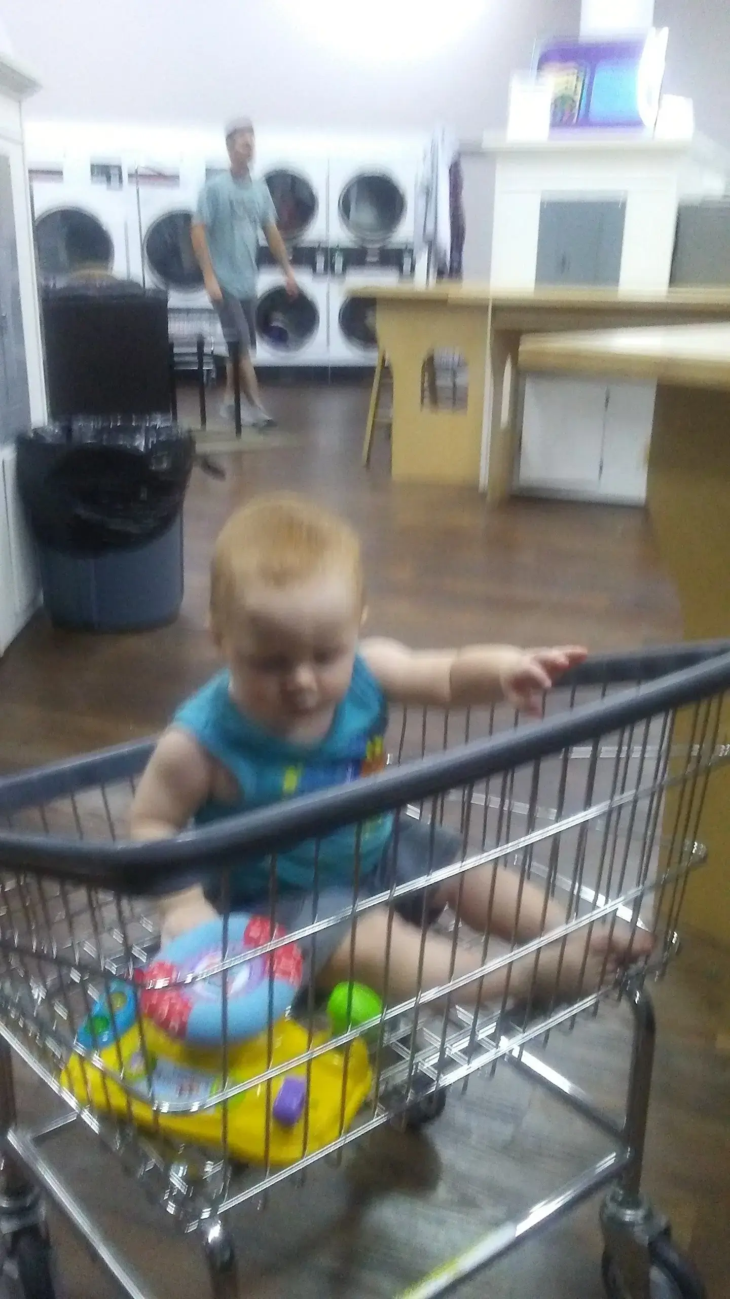 Krispy Clean Cleaners & Laundromat - Image 16