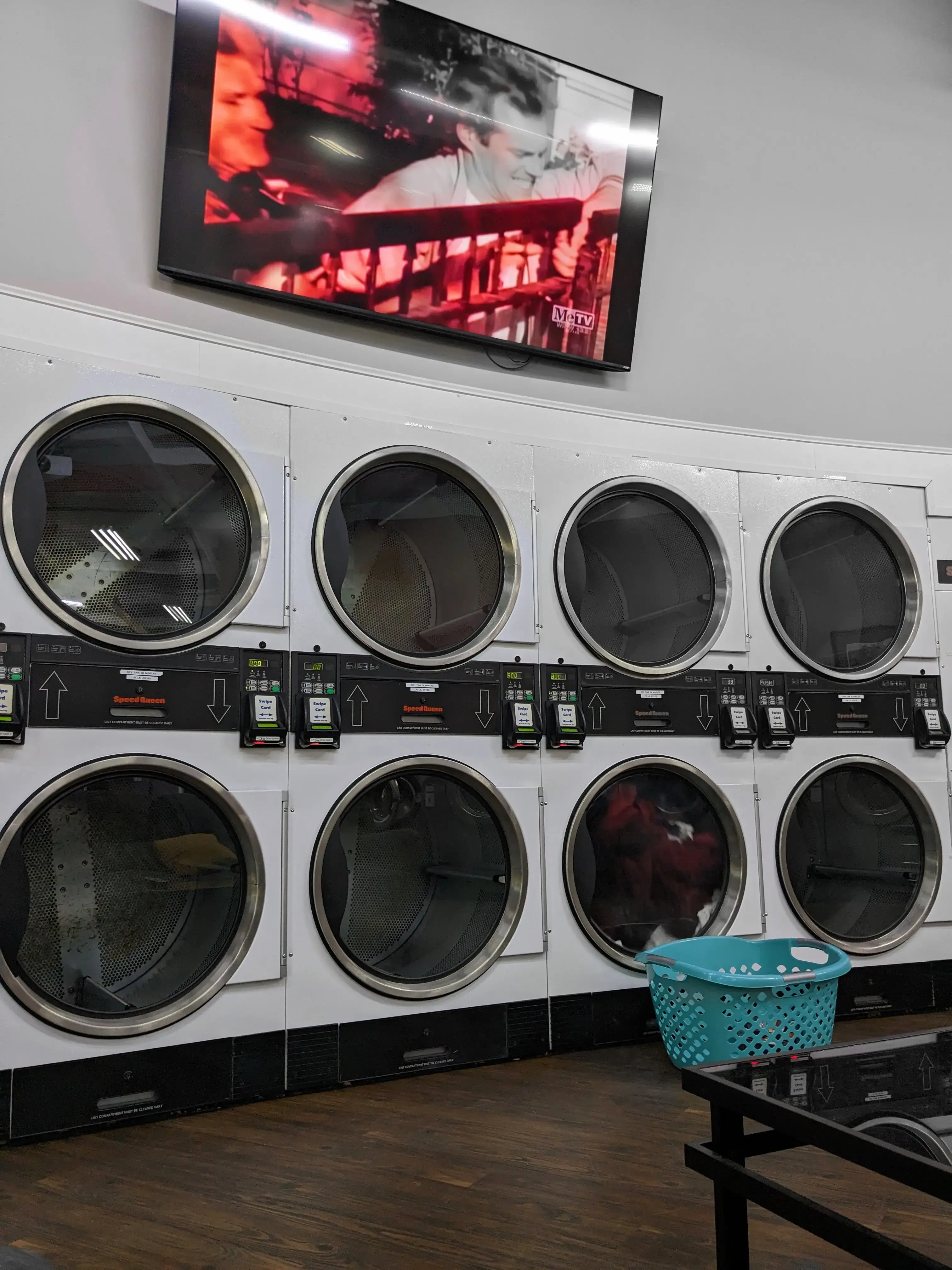 Krispy Clean Cleaners & Laundromat - Image 2