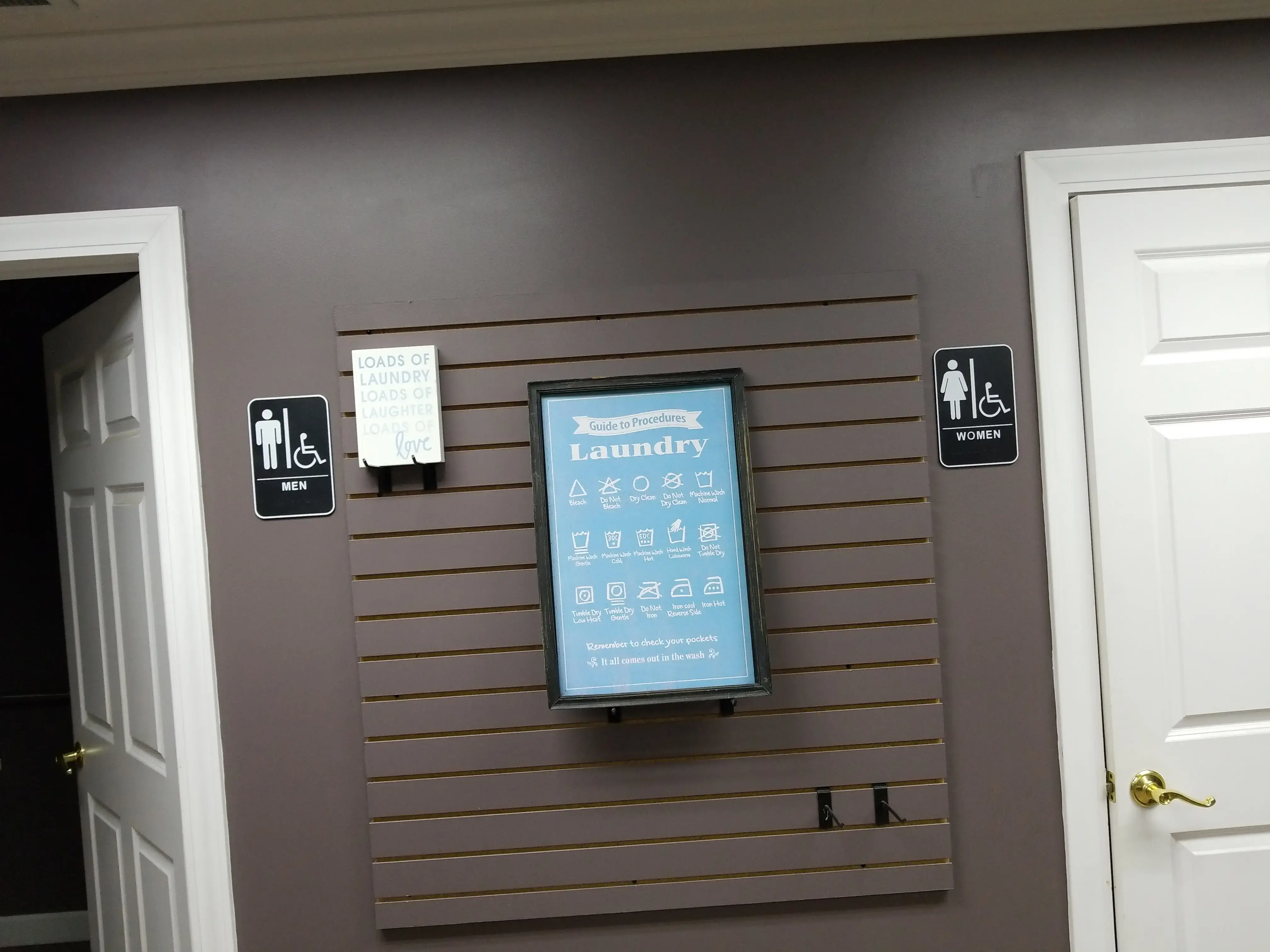 Krispy Clean Cleaners & Laundromat thumbnail 9