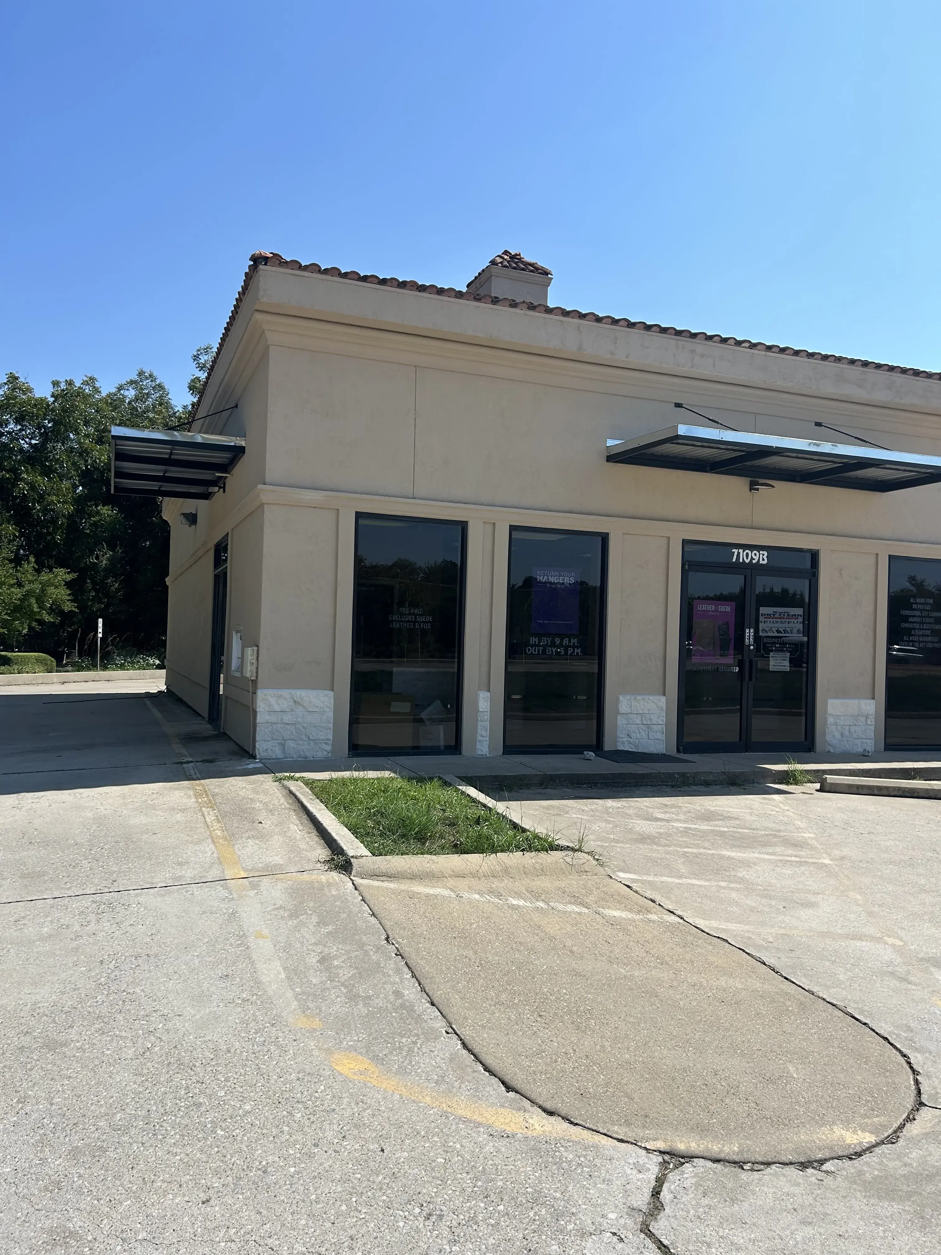 Kwik Dry Clean Super Center location