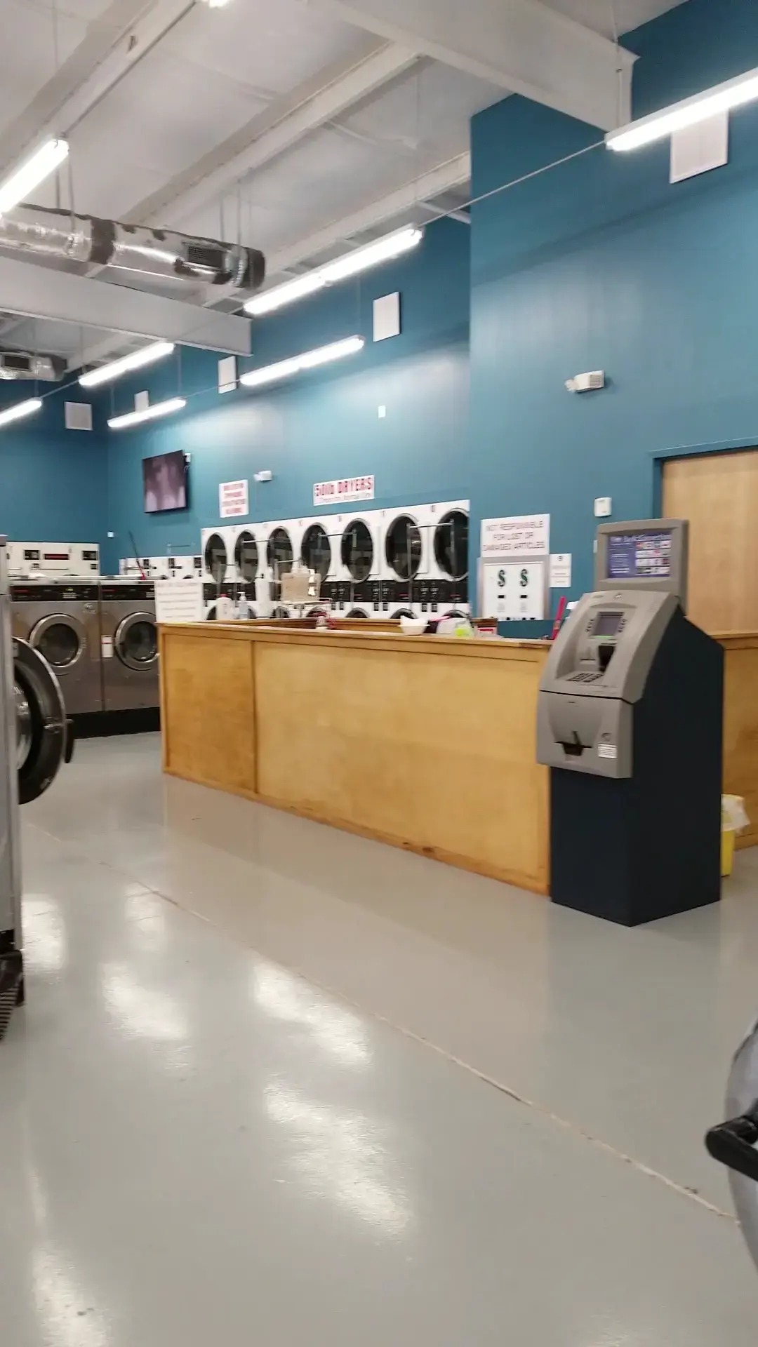 Kwik Klean Laundromat thumbnail 10