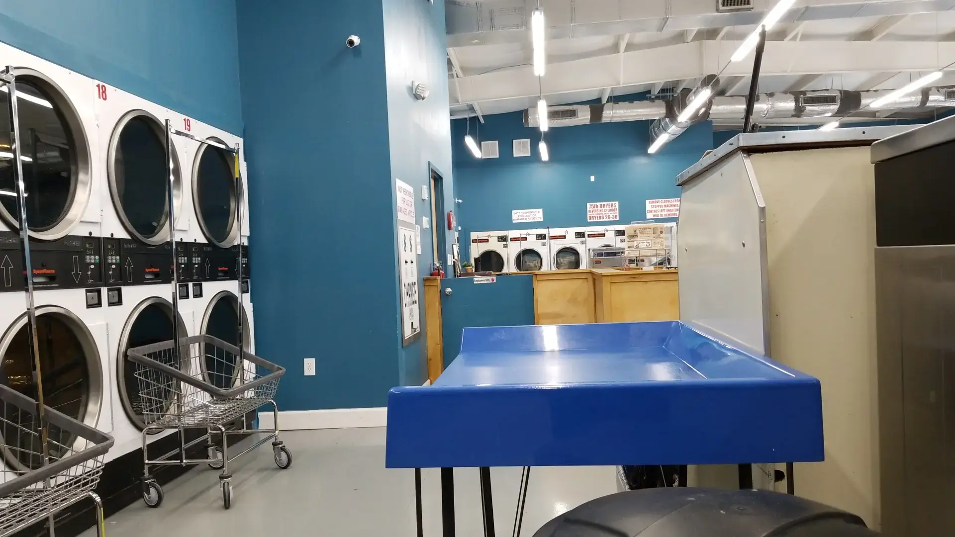 Kwik Klean Laundromat - Image 16