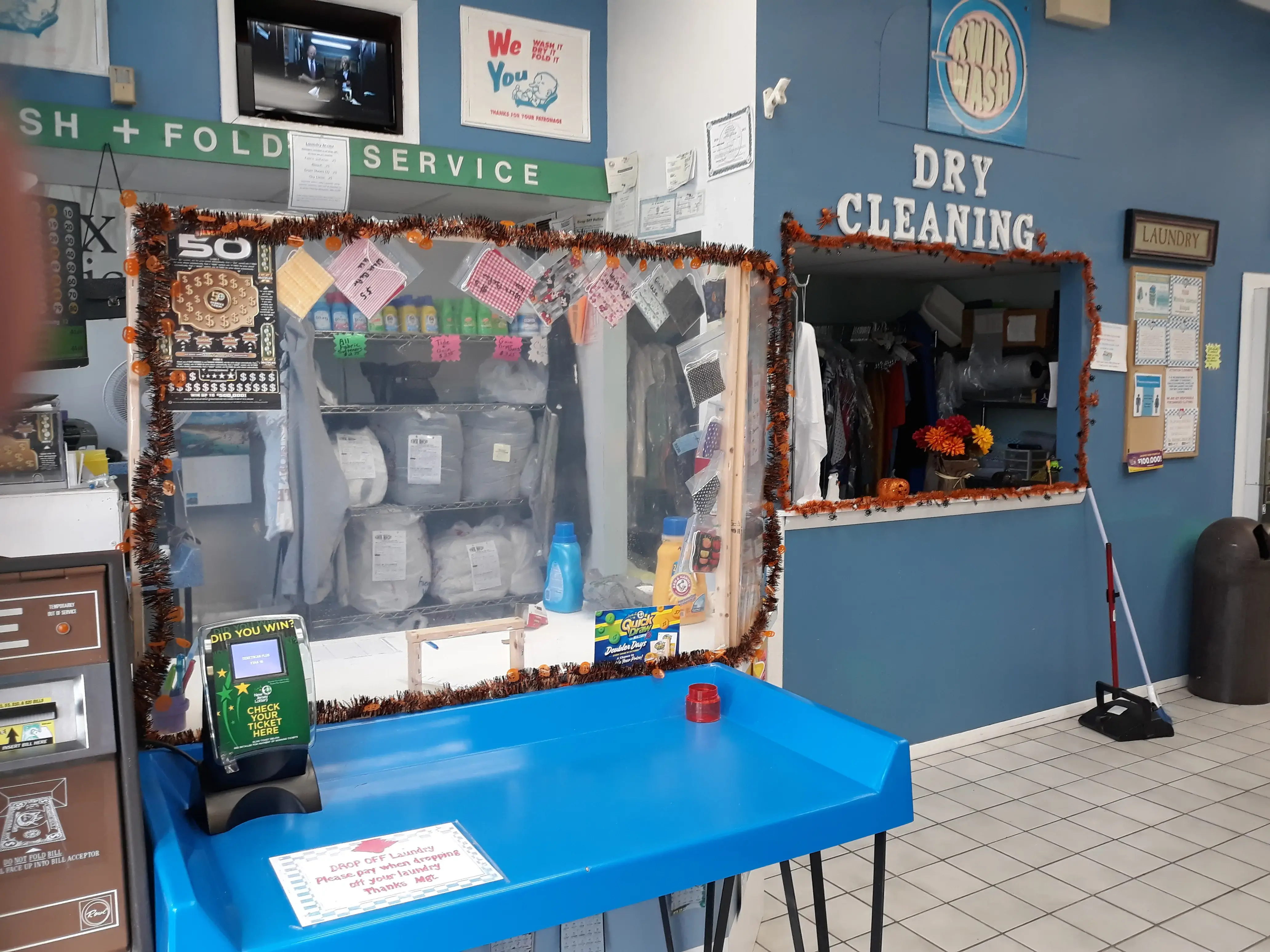 Kwik Wash Laundromat thumbnail 3