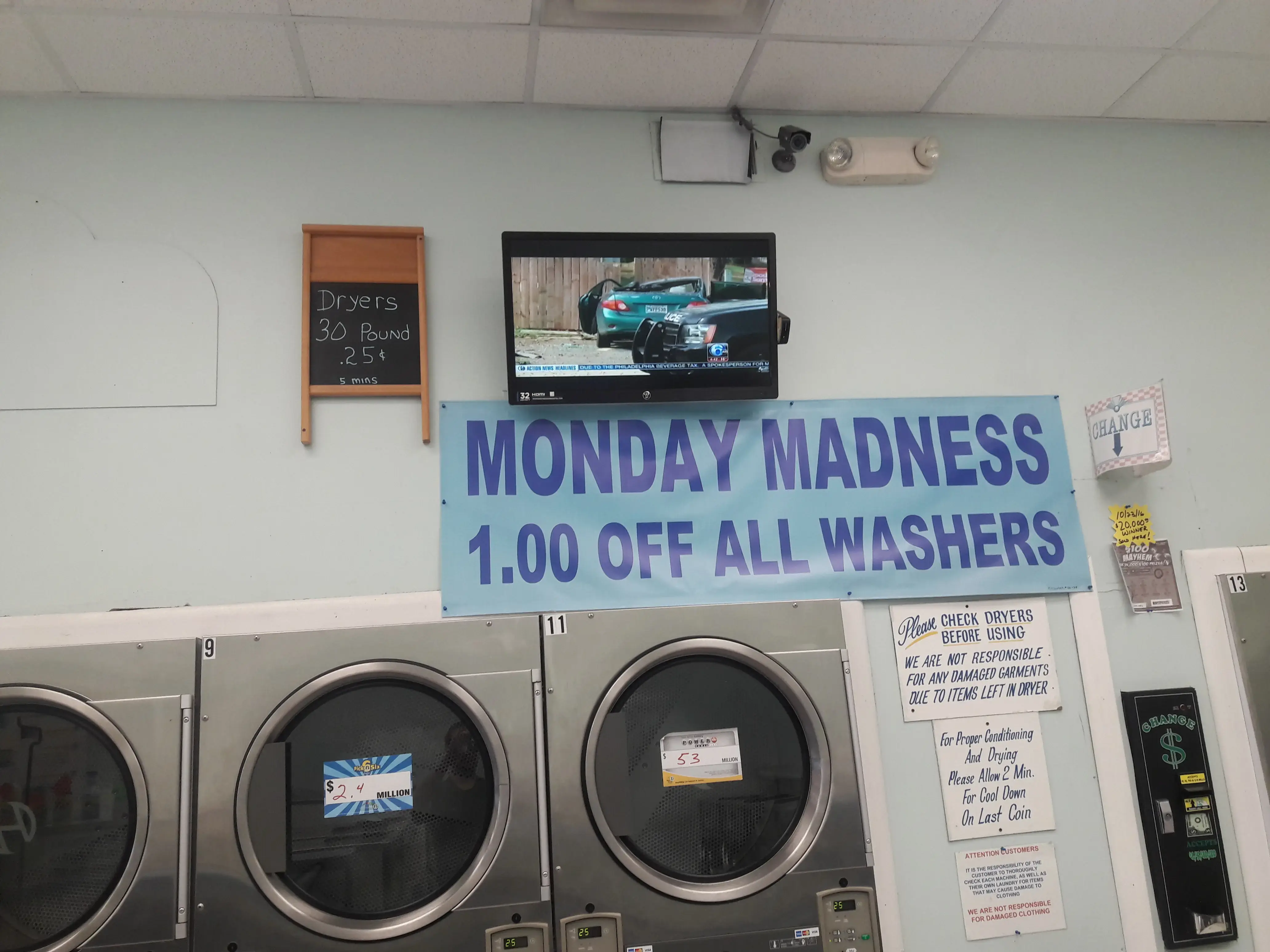 Kwik Wash Laundromat thumbnail 7