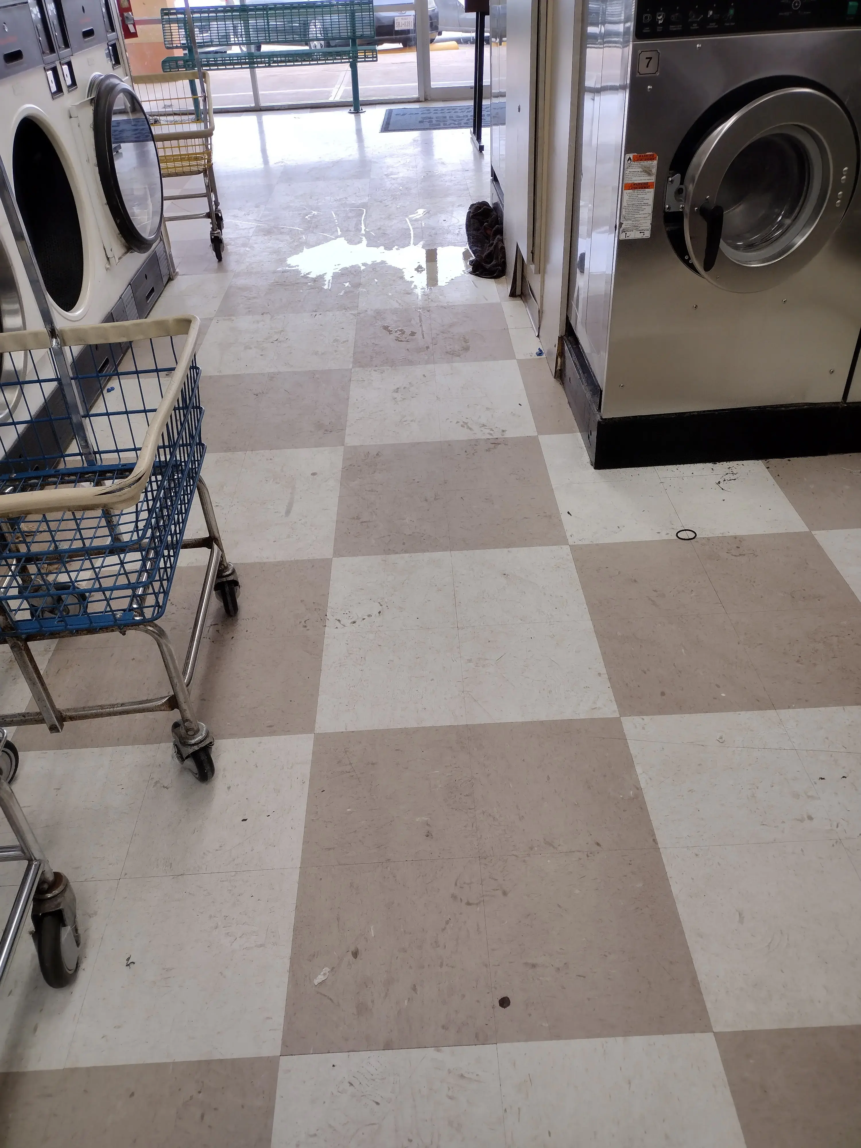 Kwik Wash Laundry - Image 1