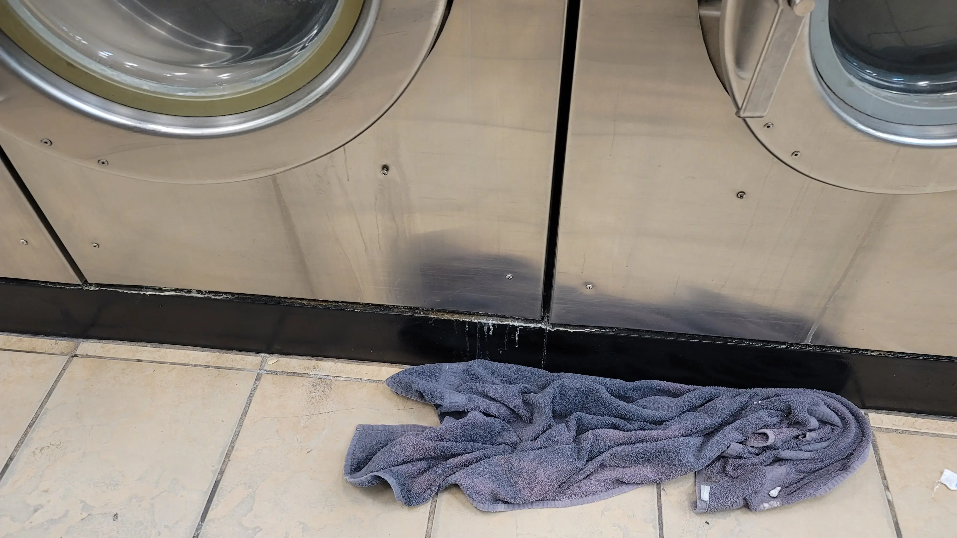 La Chiquita Laundromat thumbnail 12