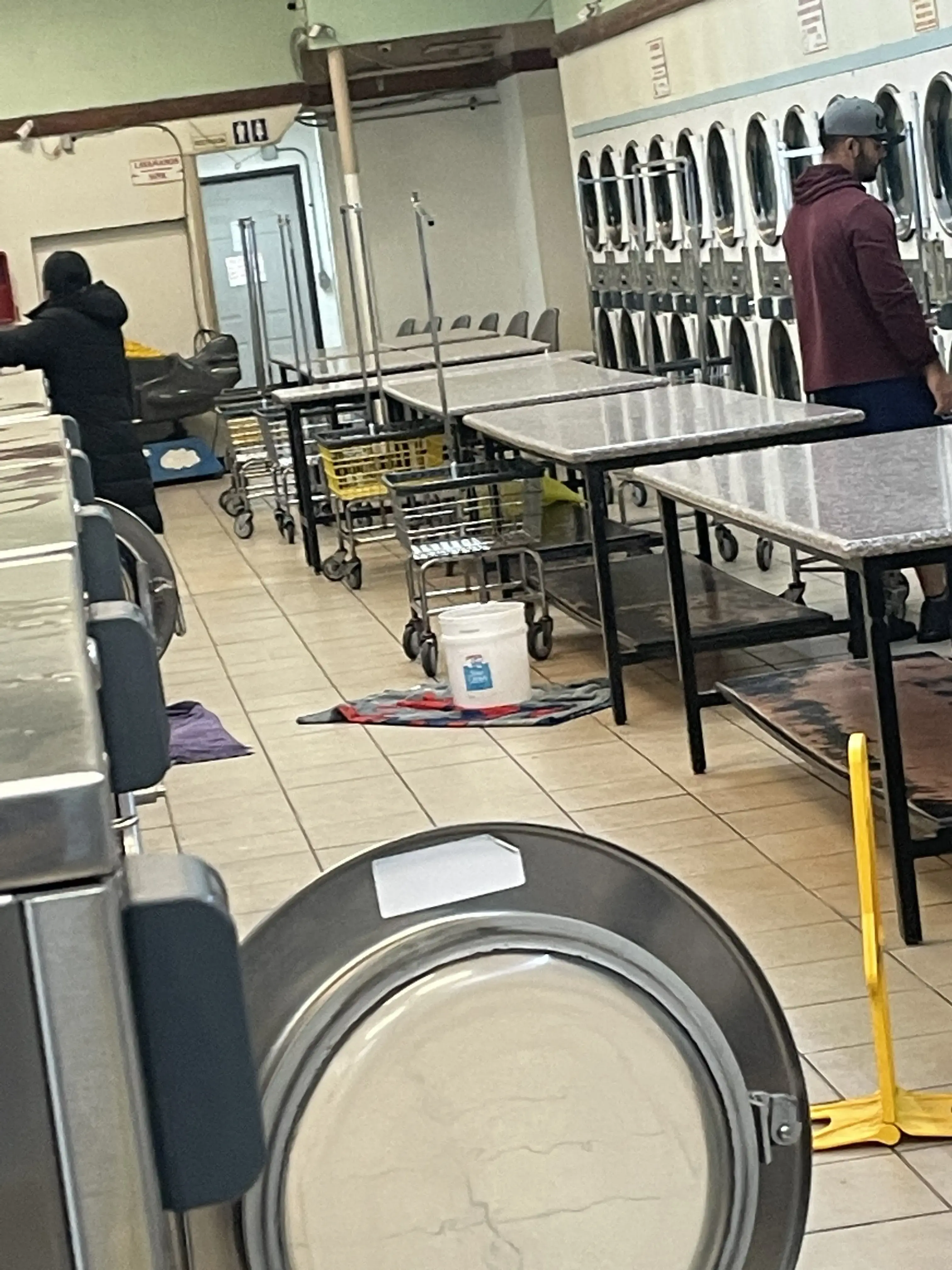 La Chiquita Laundromat thumbnail 2