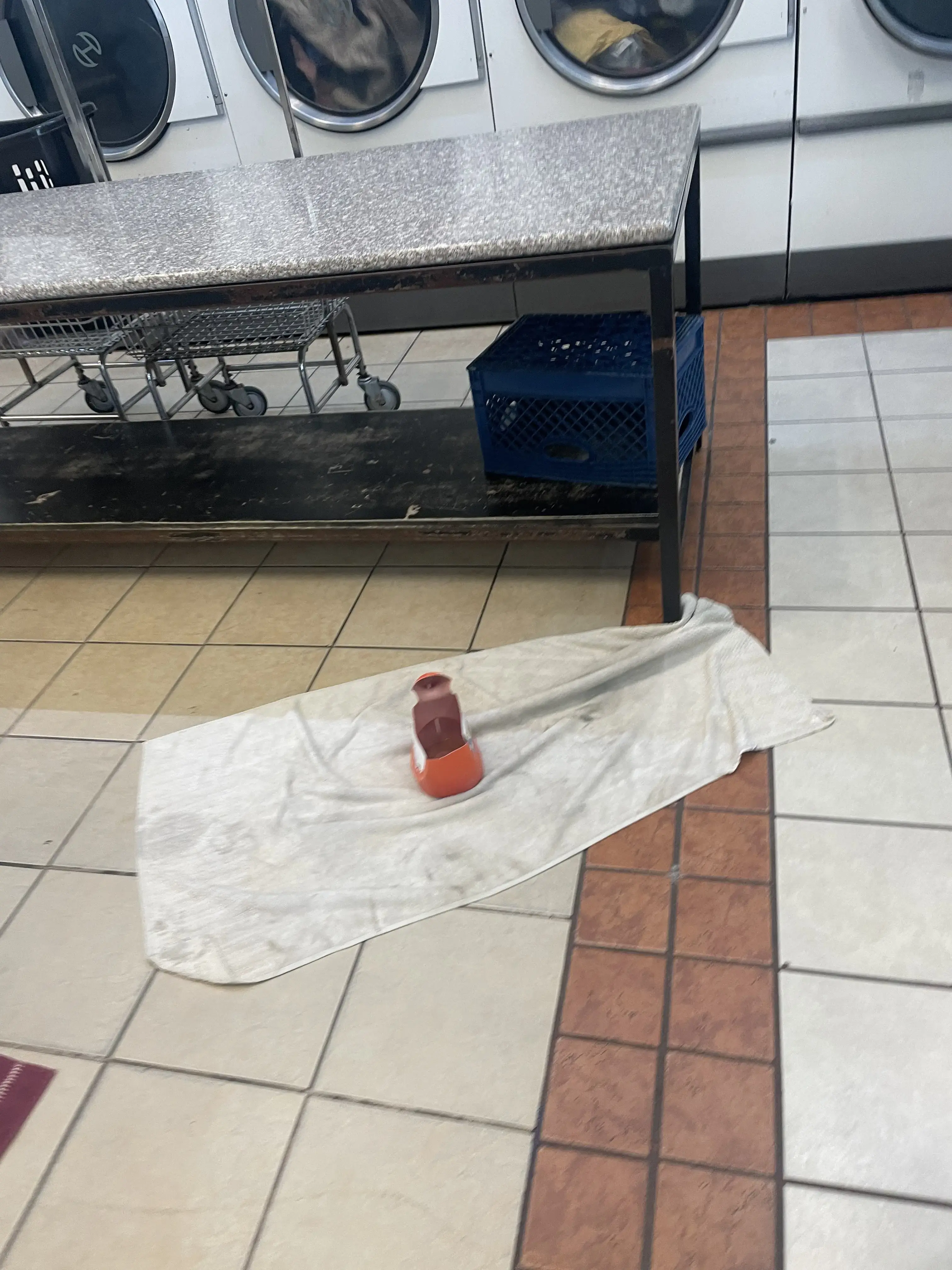 La Chiquita Laundromat - Image 10