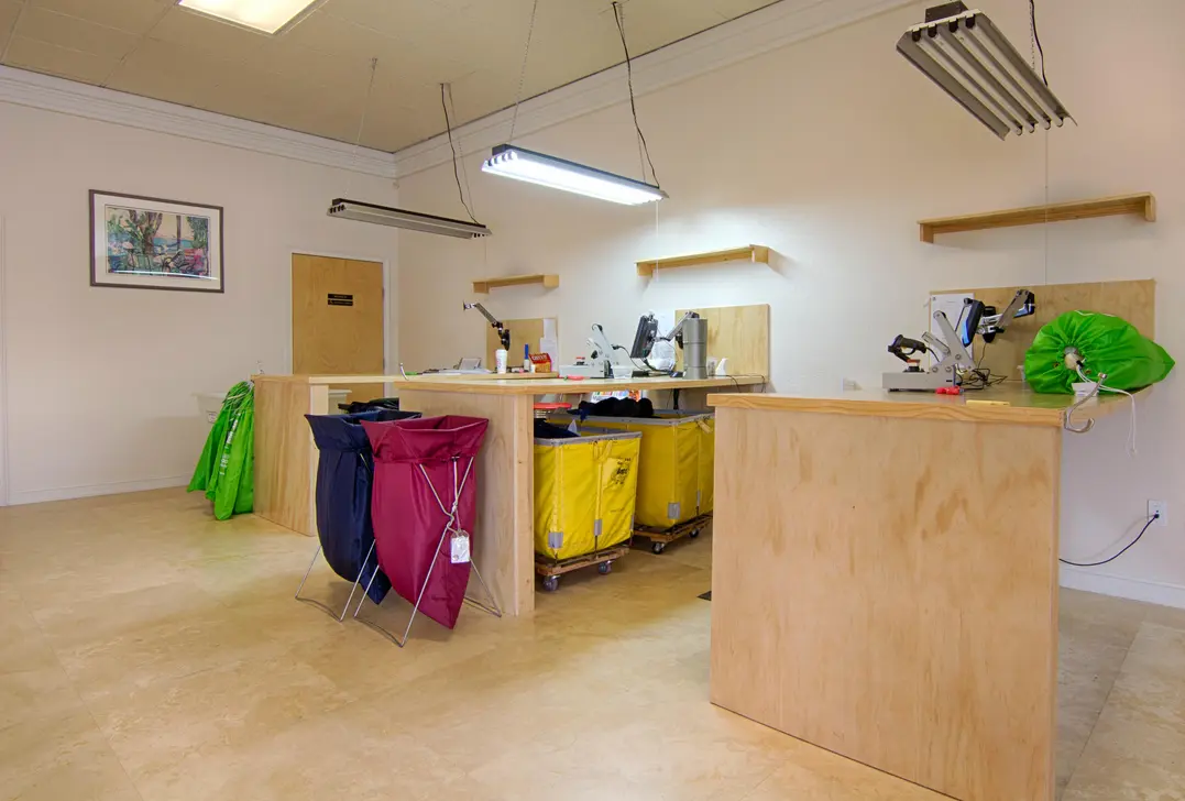 La France Linen, Dry Cleaning & Alterations - Image 39